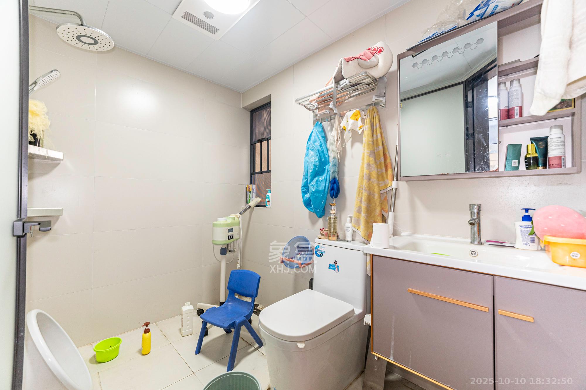 保利金香槟 3室2厅2卫 129.0万 保利金香槟 3室2厅2卫 129.0万卫生间