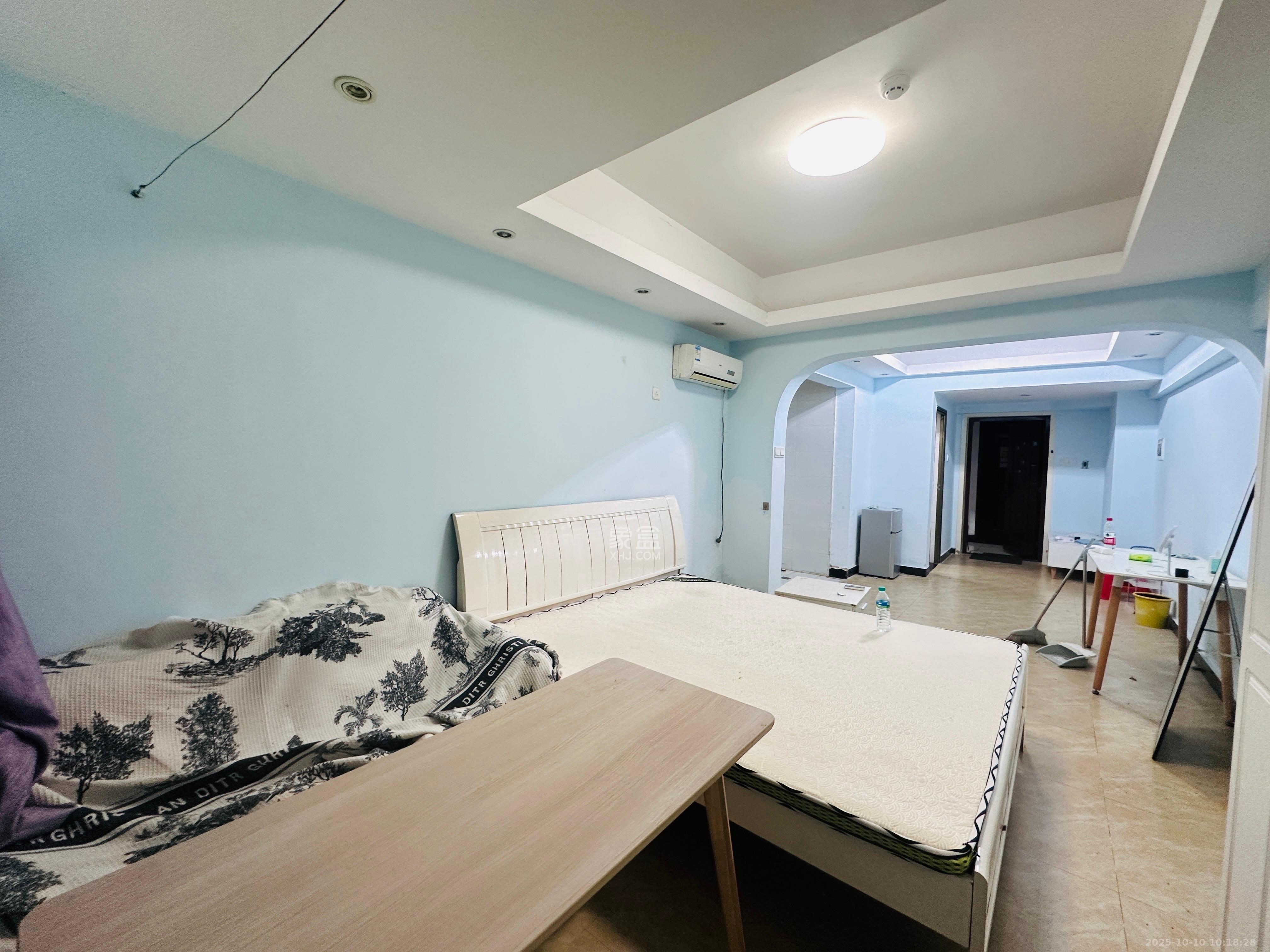 罗马国际公寓 1室1厅1卫 1200.0元/月 罗马国际公寓 1室1厅1卫 1200.0元/月室内图