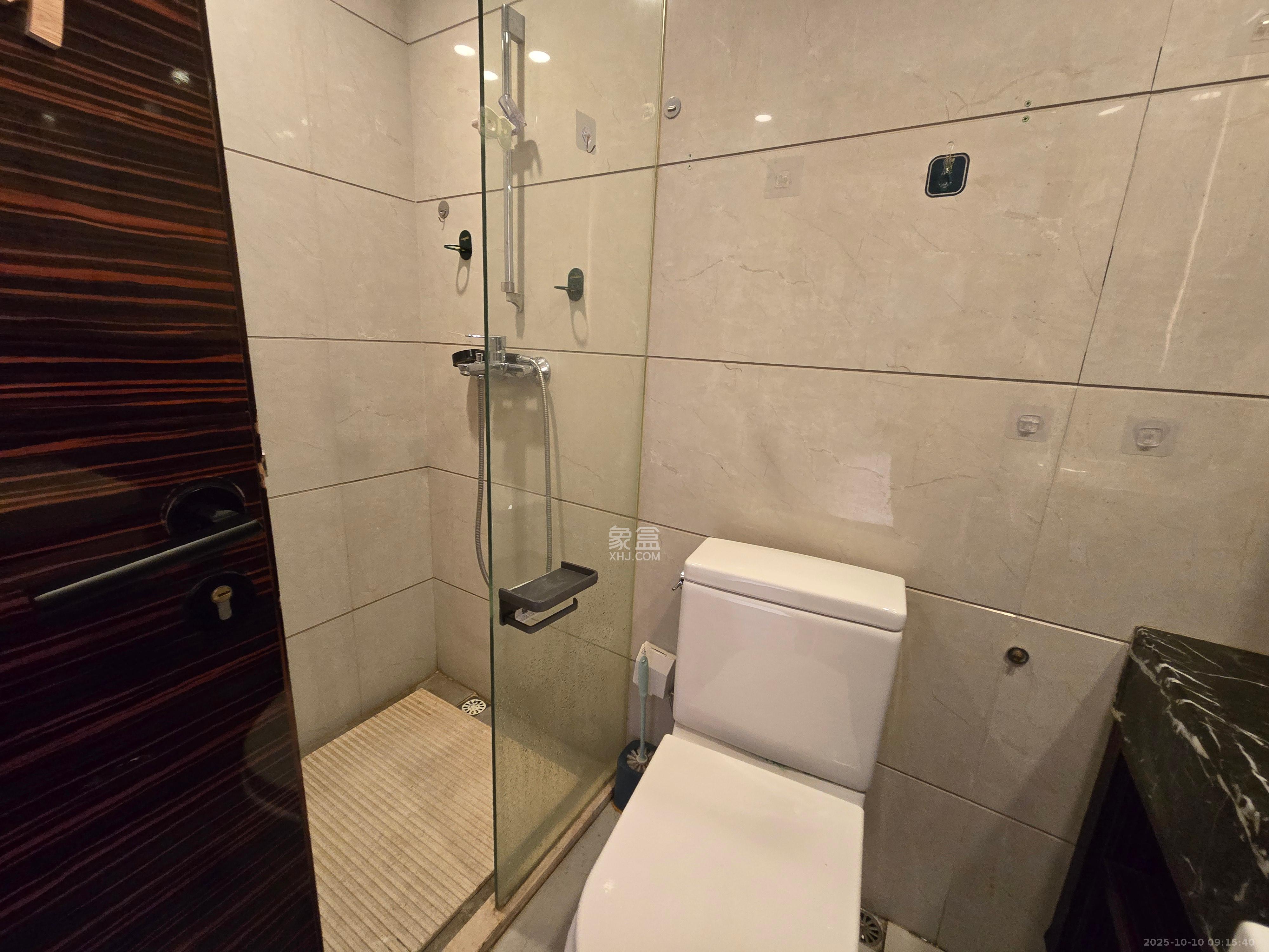 保利国际广场 1室1厅1卫 3500.0元/月 保利国际广场 1室1厅1卫 3500.0元/月室内图