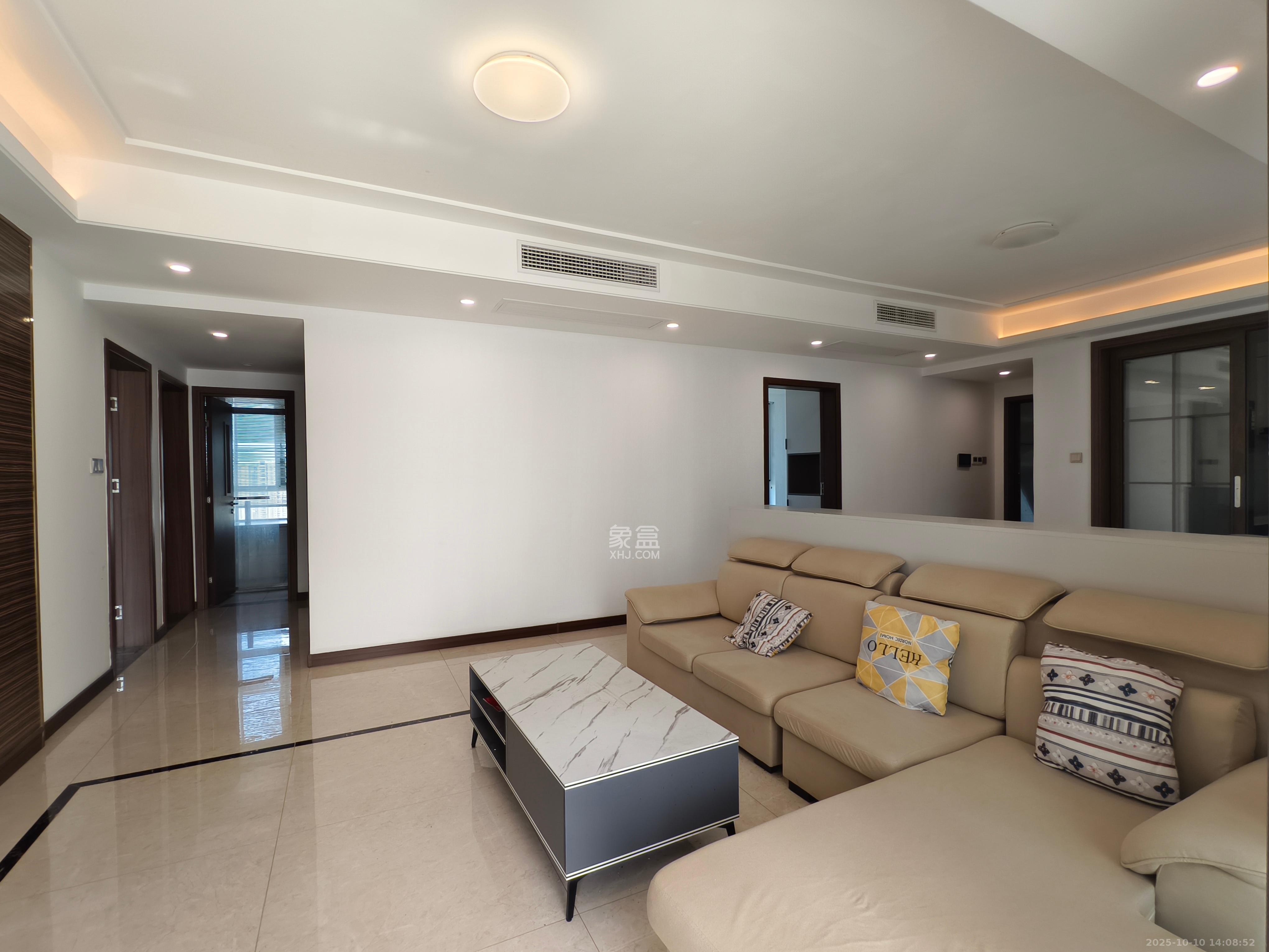 中欣楚天御府E区  3室2厅2卫    4000.0元/月室内图