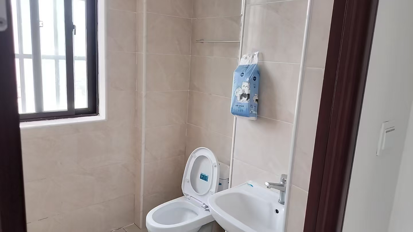 龙岐雅苑  3室2厅2卫    2900.0元/月 龙岐雅苑  3室2厅2卫    2900.0元/月室内图