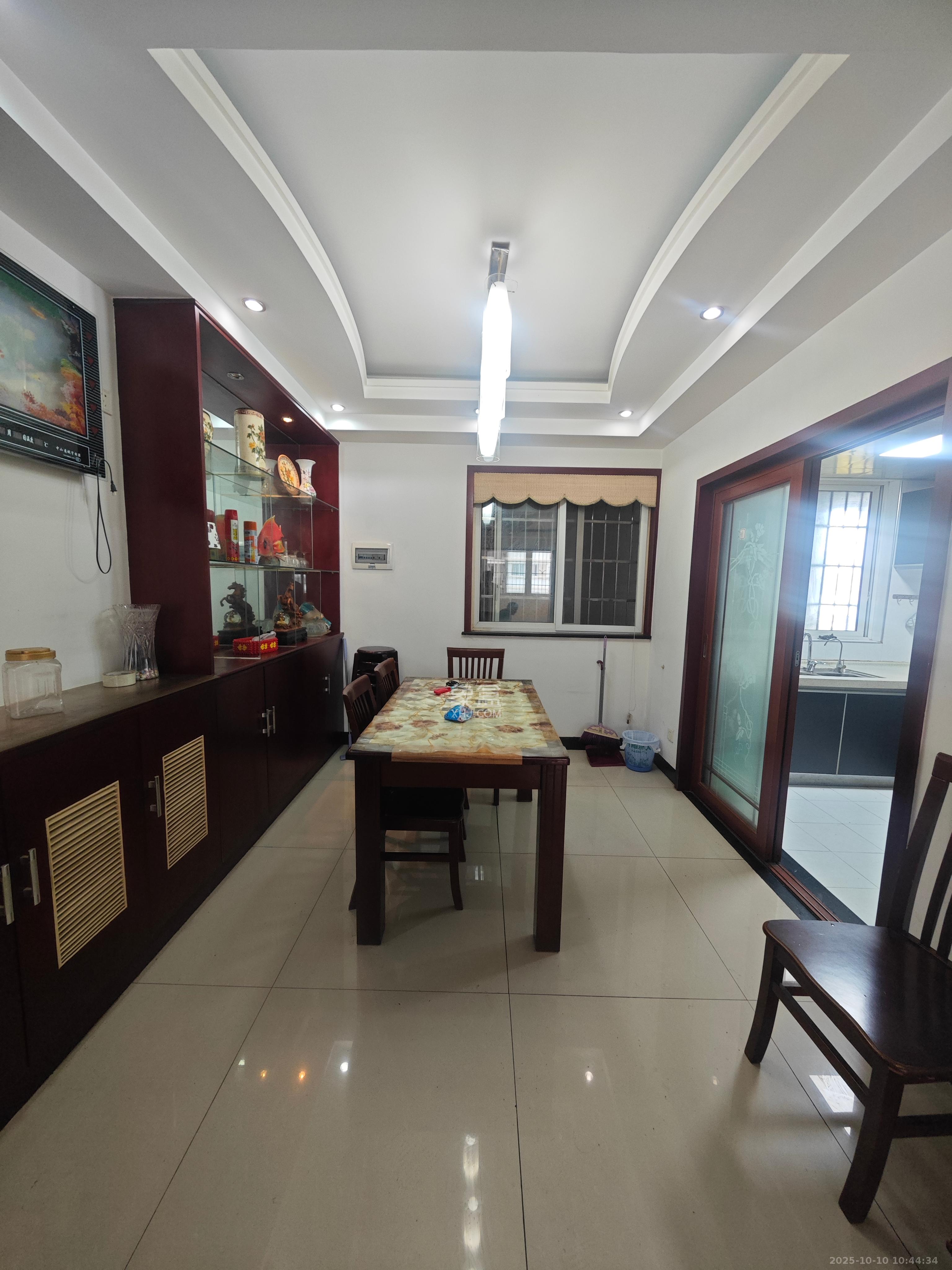 锦璨家园  3室2厅2卫    1800.0元/月室内图