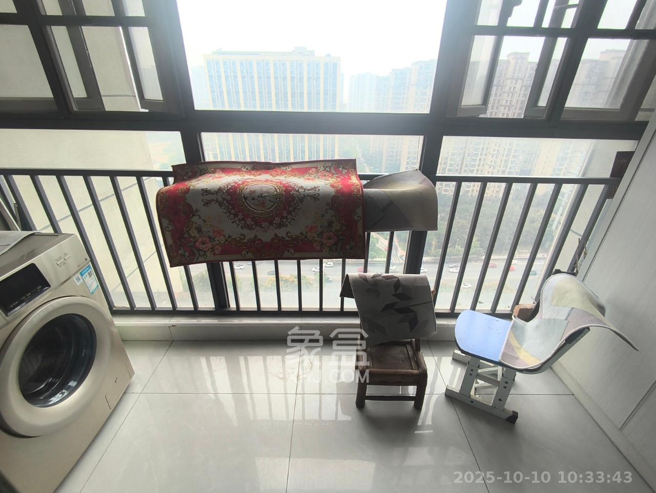 南山十里天池  3室2厅1卫    2300.0元/月 南山十里天池  3室2厅1卫    2300.0元/月室内图