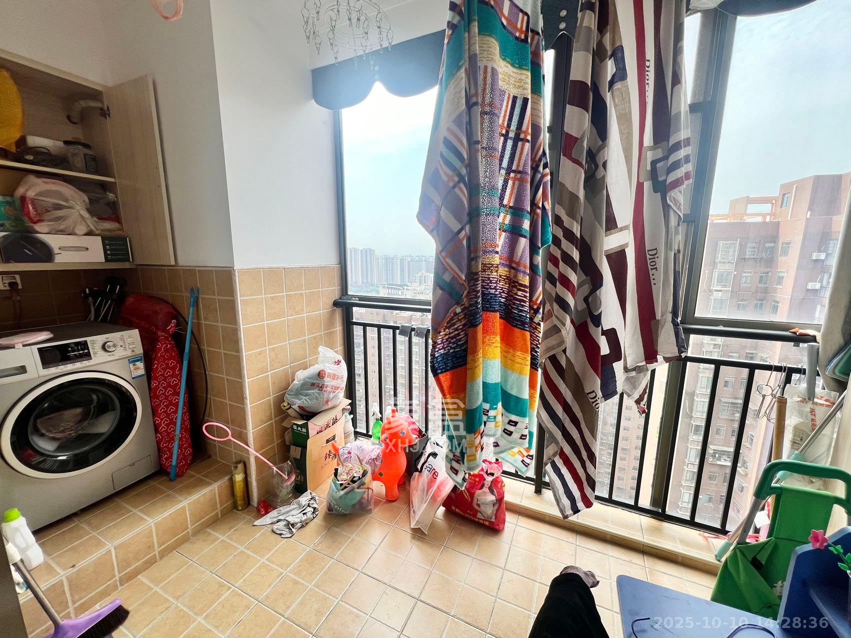 富兴嘉城(富兴汇中央) 3室2厅1卫 2700.0元/月 富兴嘉城(富兴汇中央) 3室2厅1卫 2700.0元/月室内图