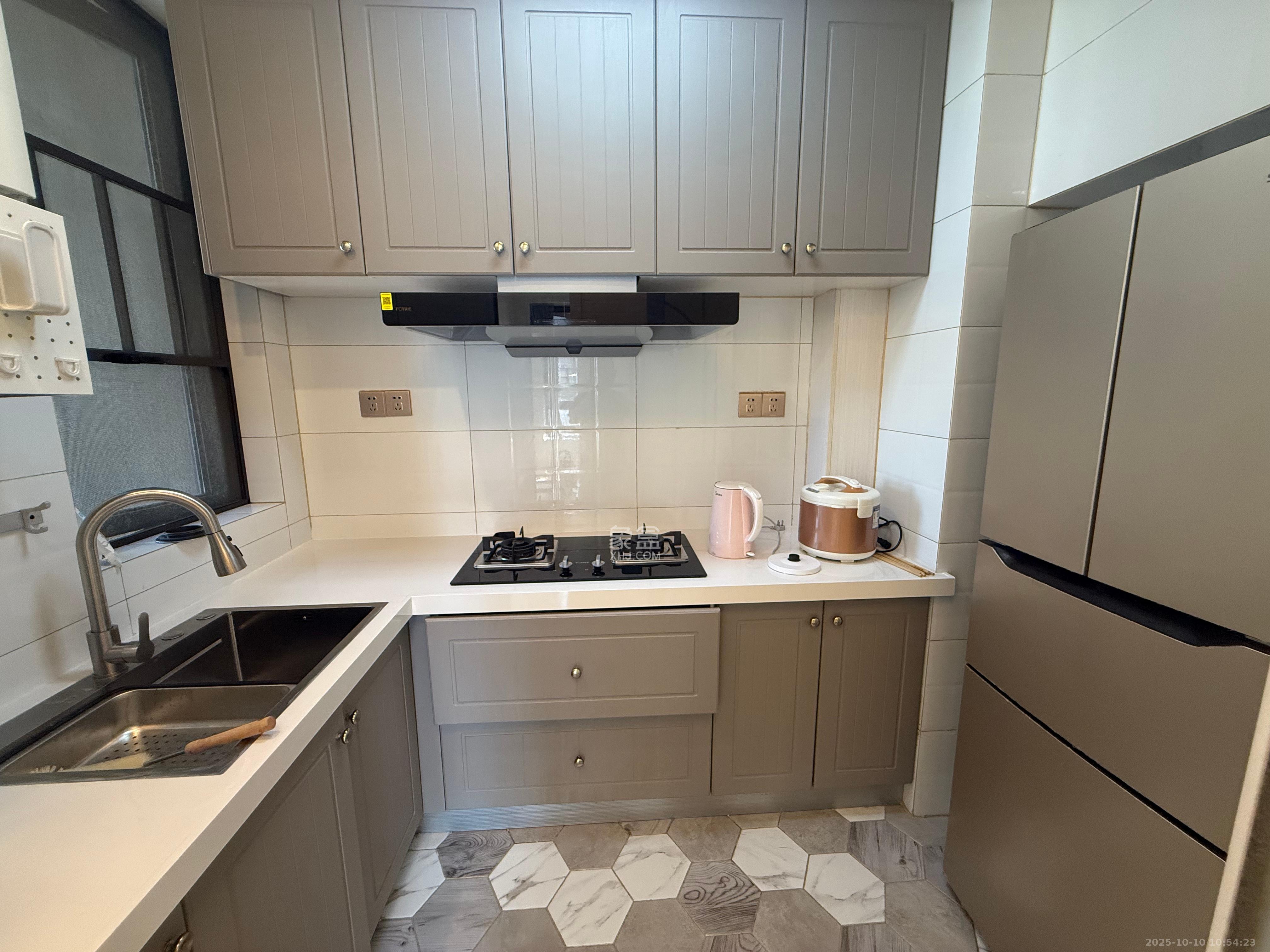 阳光城尚东湾青云苑  2室2厅1卫    2400.0元/月室内图