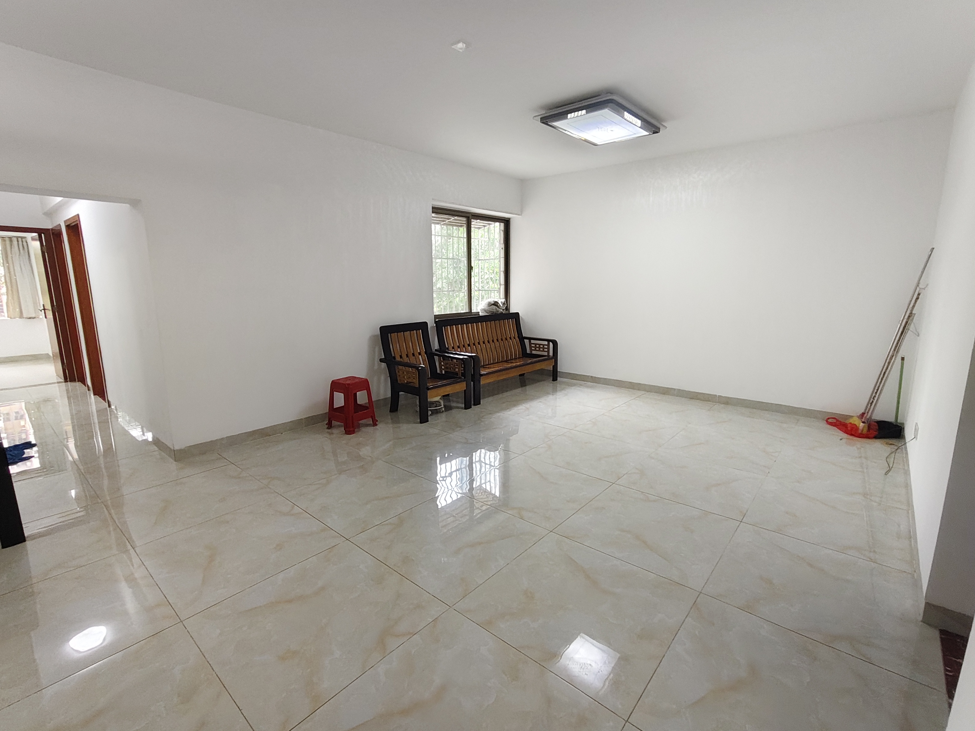 富豪大厦(富豪花园) 3室2厅1卫 2300.0元/月 富豪大厦(富豪花园) 3室2厅1卫 2300.0元/月室内图