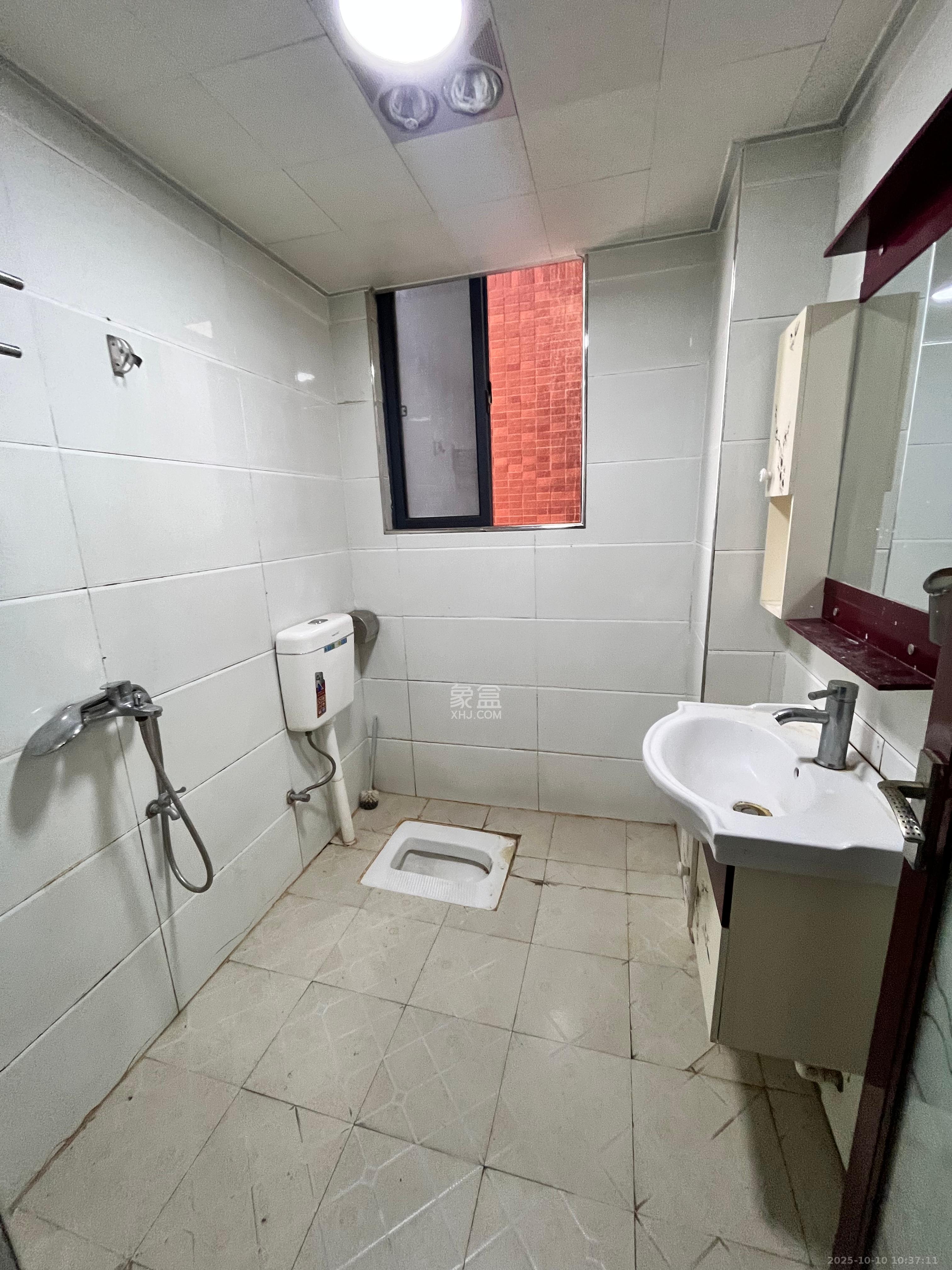 恒生碧水龙庭 2室2厅1卫 1600.0元/月 恒生碧水龙庭 2室2厅1卫 1600.0元/月室内图