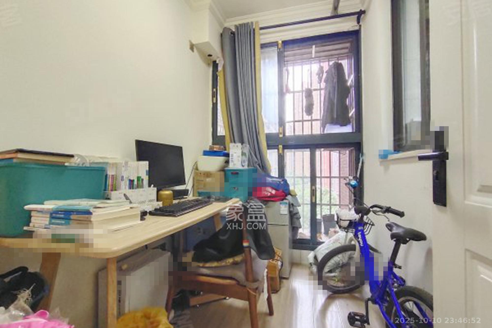 华润凤凰城二期  3室2厅1卫    85.0万卧室