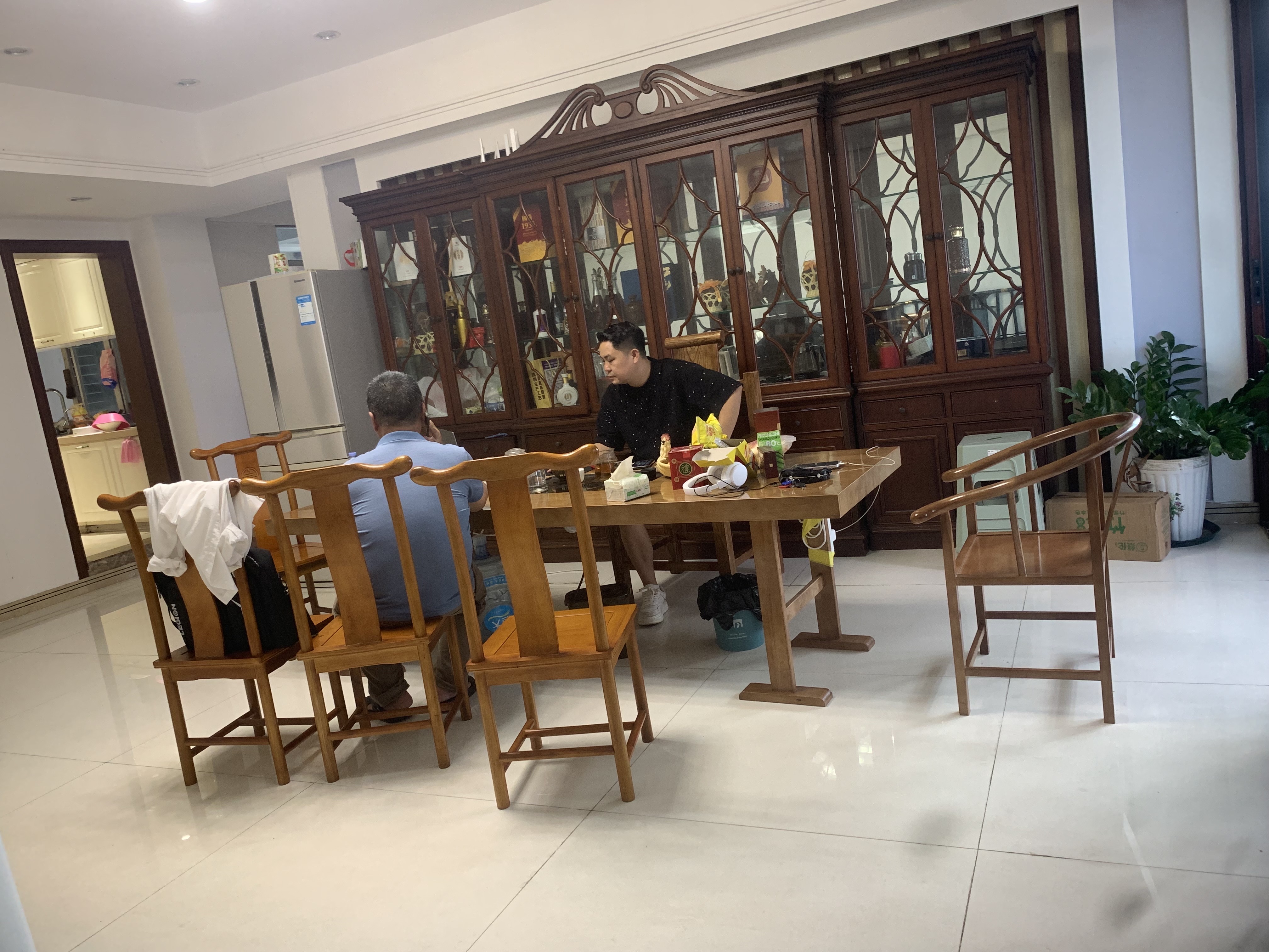 名门广场南区(一期) 3室2厅2卫 4000.0元/月 名门广场南区(一期) 3室2厅2卫 4000.0元/月室内图