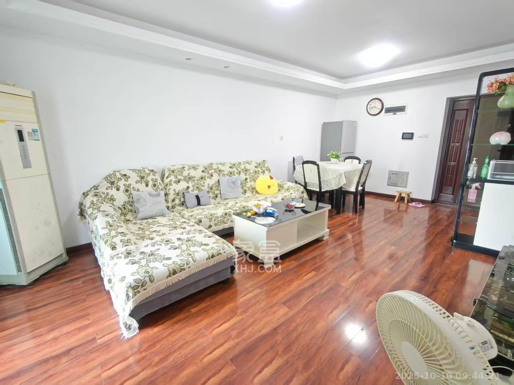 绿地中央广场 3室2厅1卫 2800.0元/月 绿地中央广场 3室2厅1卫 2800.0元/月室内图