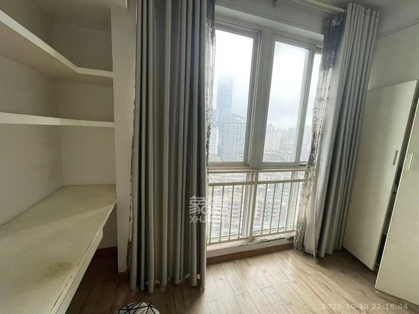 天心华庭  1室1厅1卫    2000.0元/月室内图