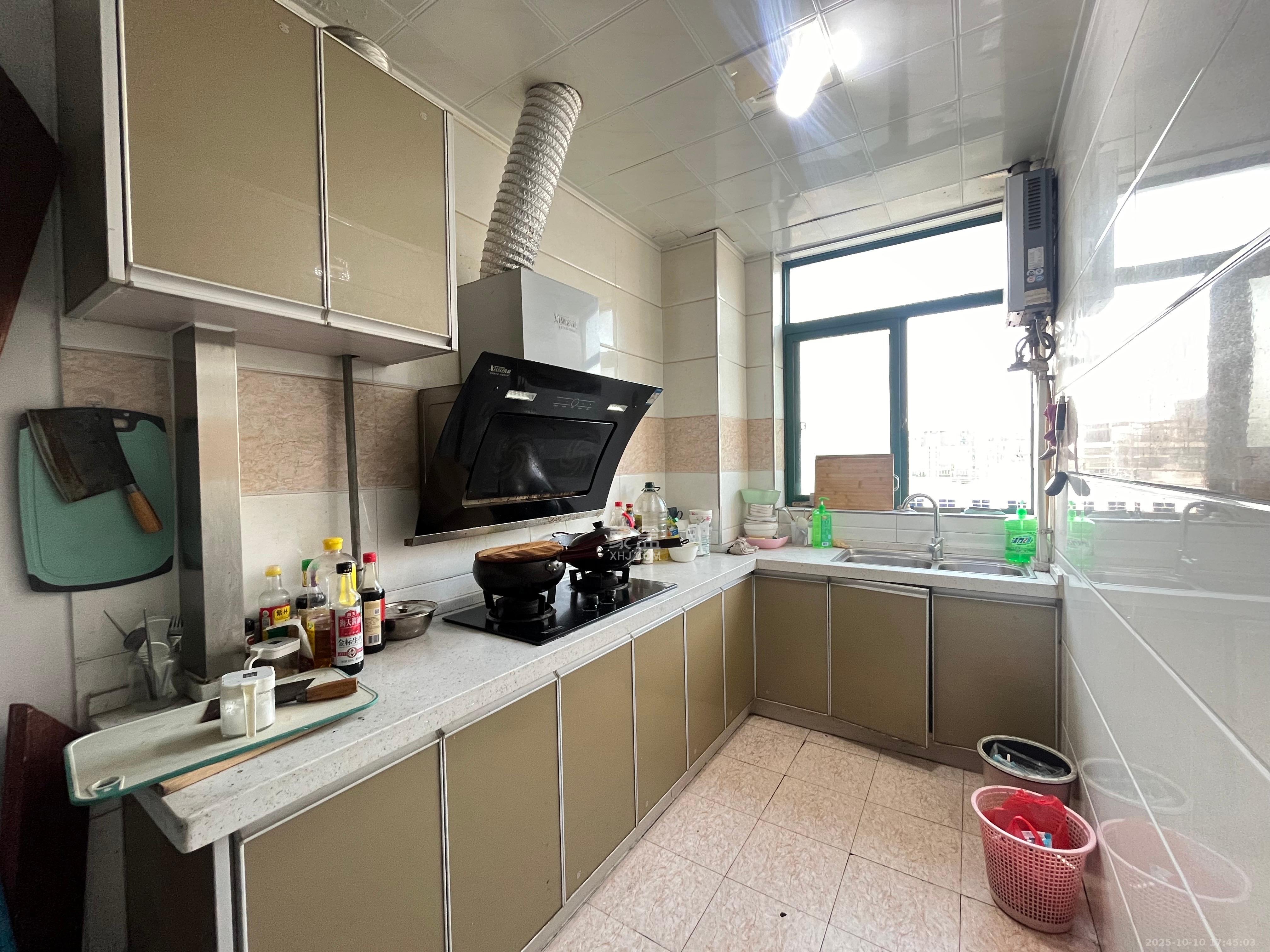 城西公寓（西城门第）  3室2厅1卫    600.0元/月室内图