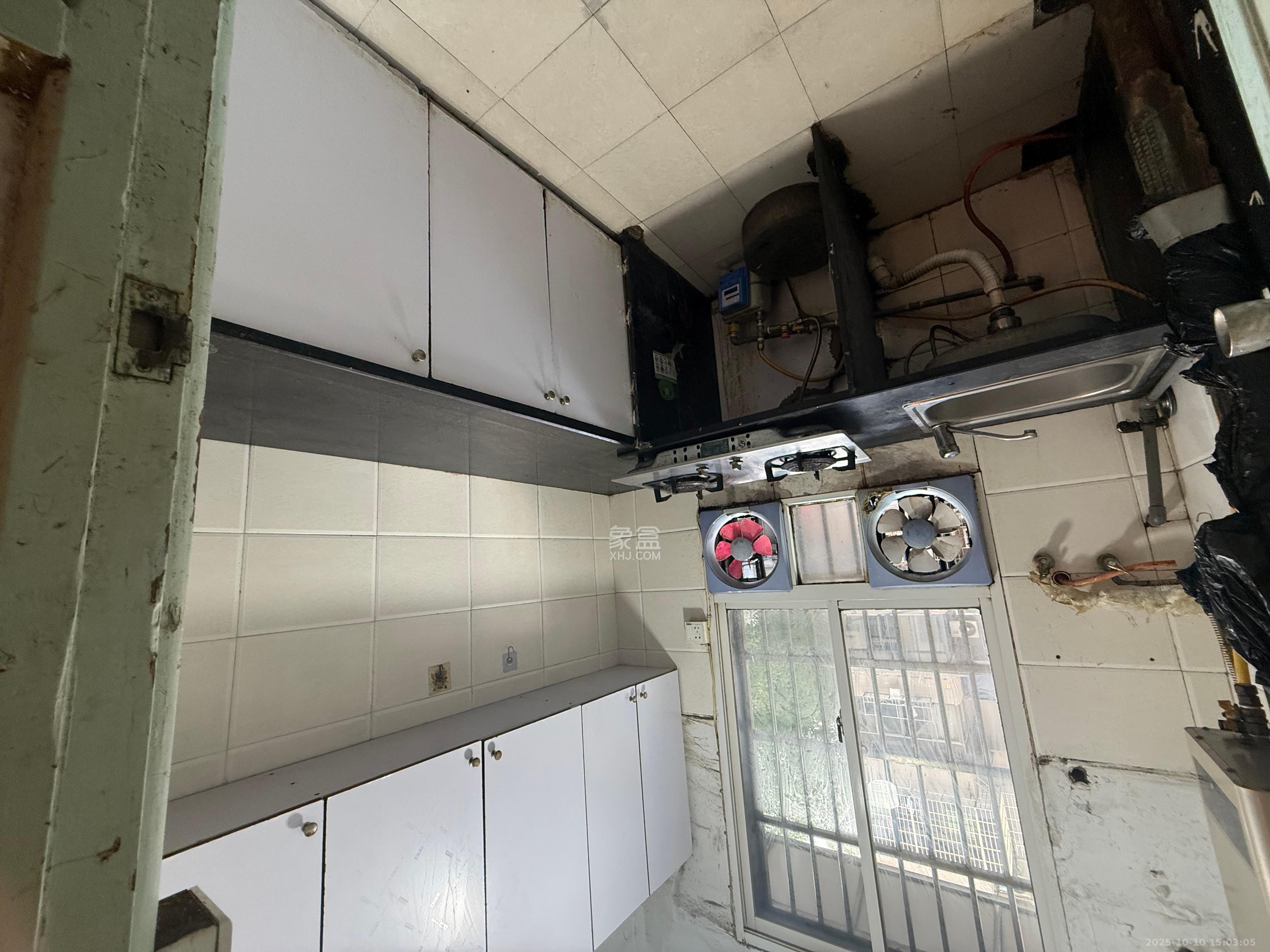 人民新村  3室1厅1卫    1400.0元/月 人民新村  3室1厅1卫    1400.0元/月室内图