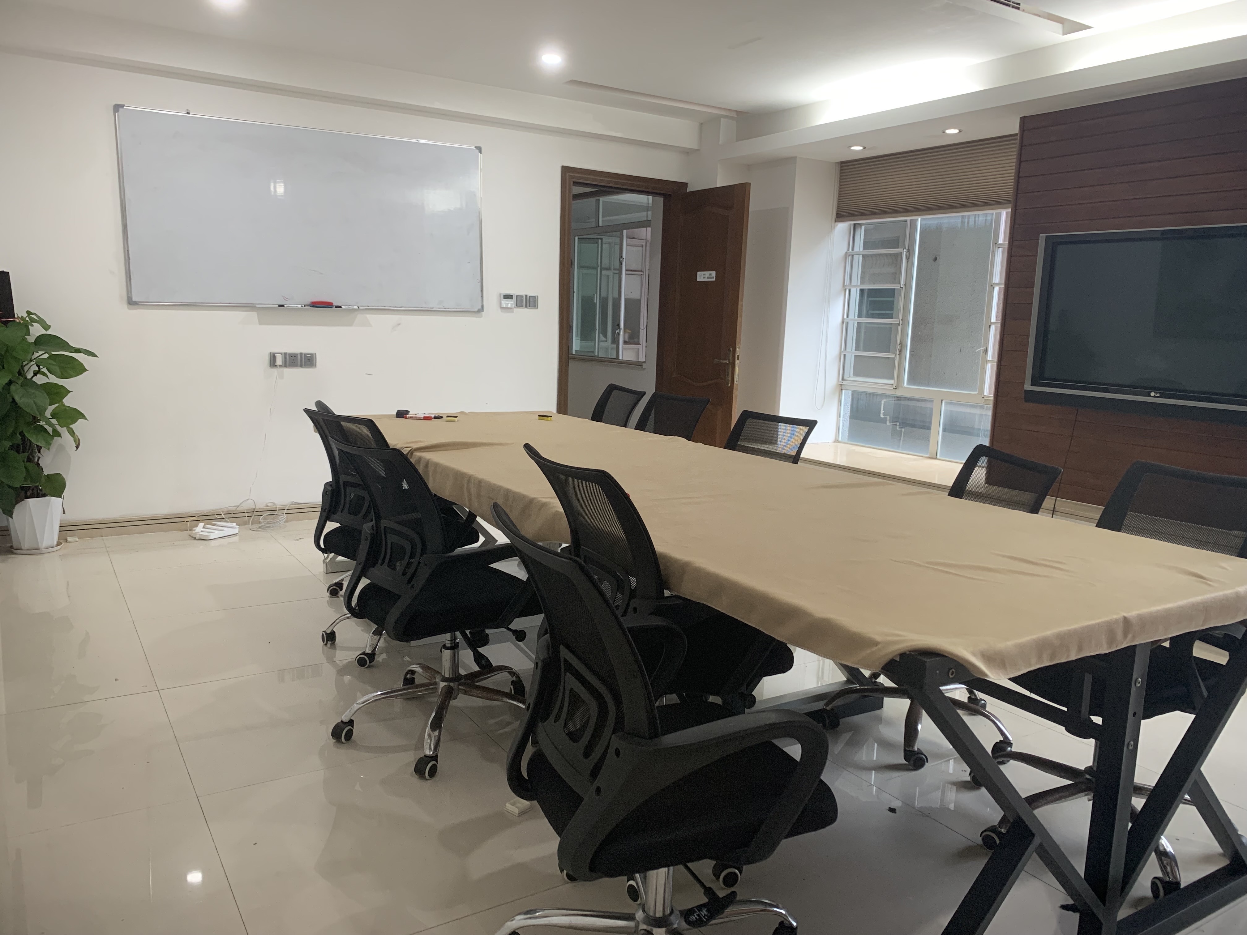 名门广场南区(一期) 3室2厅2卫 4000.0元/月 名门广场南区(一期) 3室2厅2卫 4000.0元/月室内图