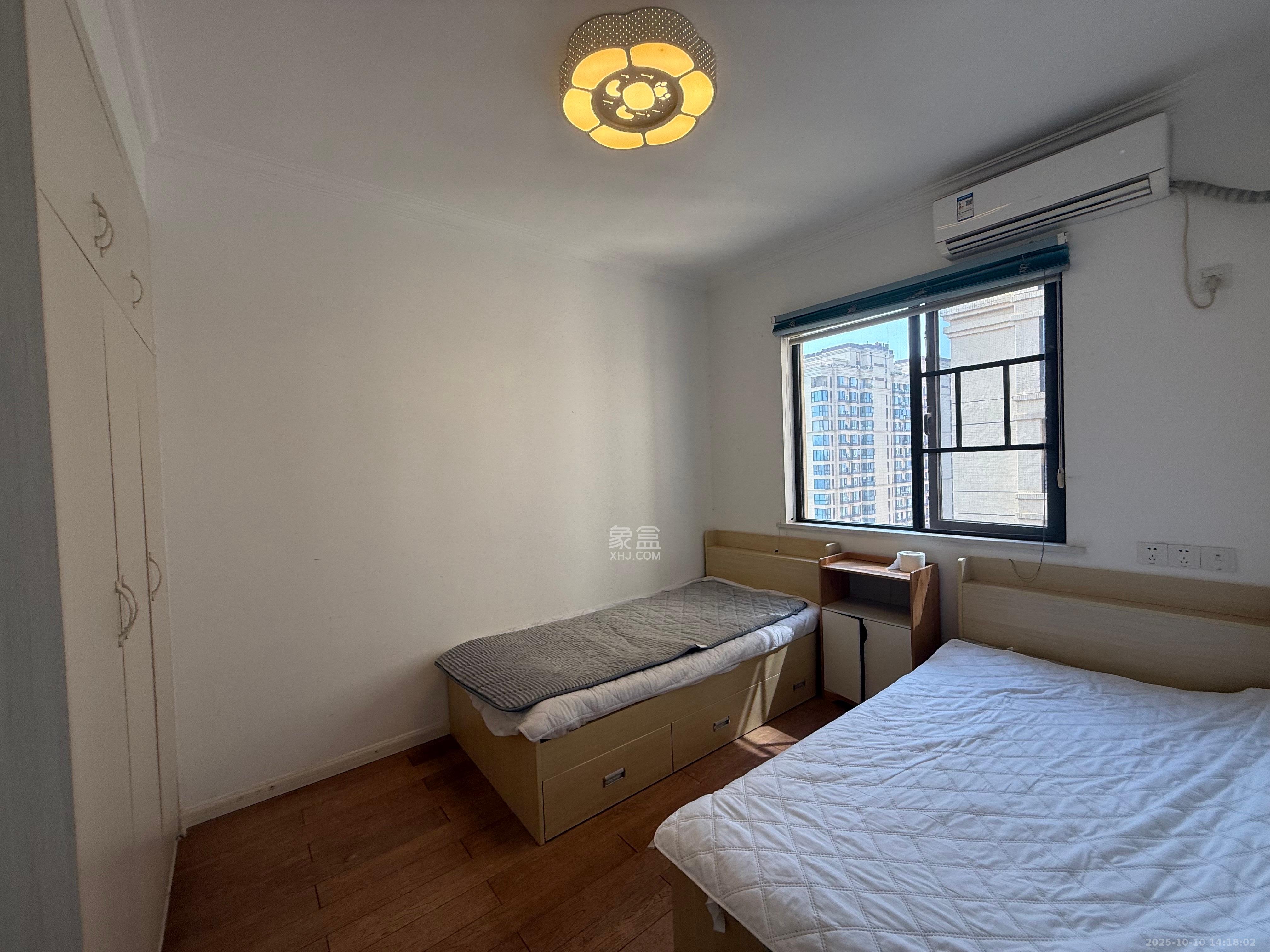 保利西海岸B区  3室2厅1卫    3300.0元/月 保利西海岸B区  3室2厅1卫    3300.0元/月室内图