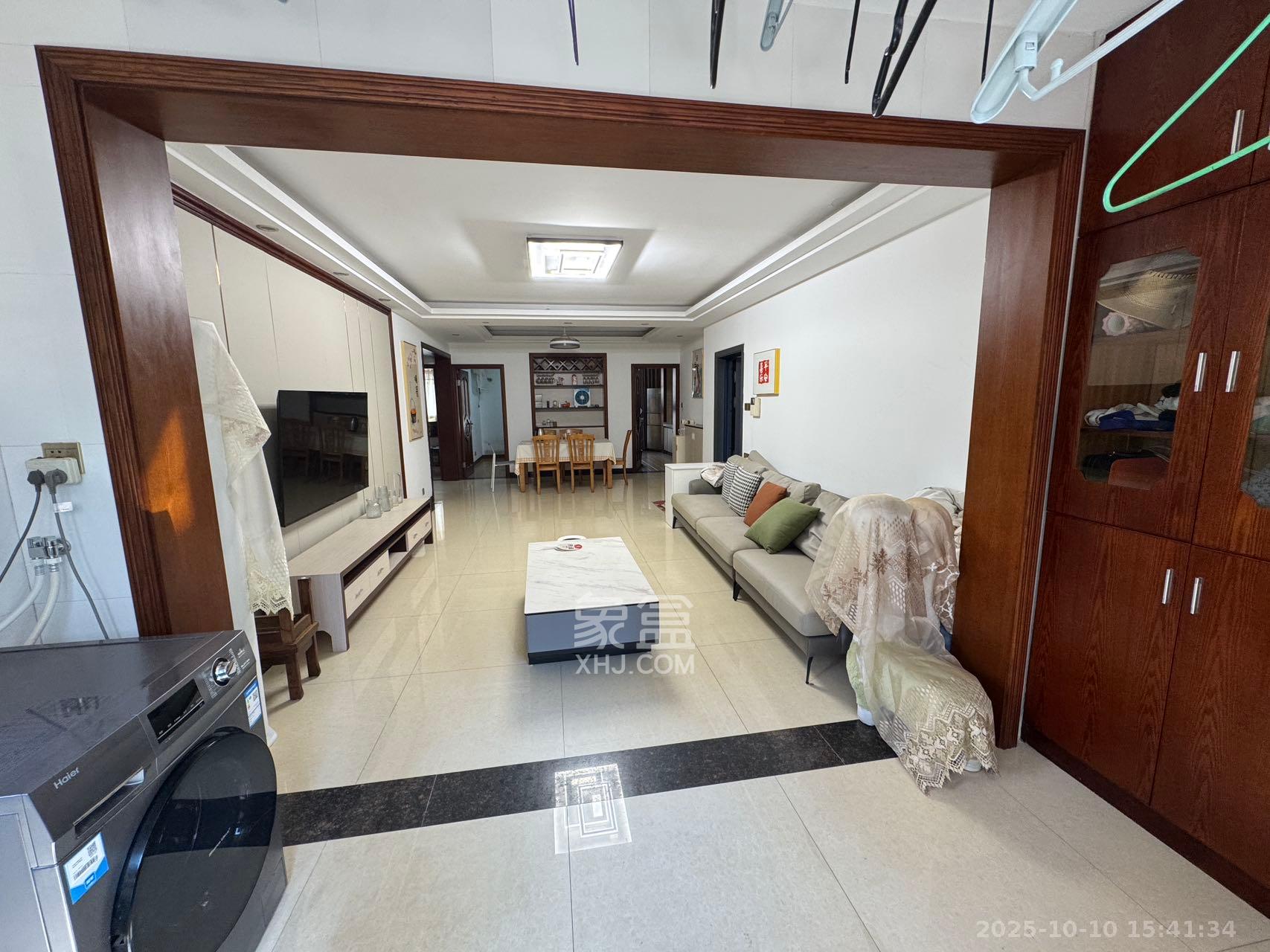 三江花中城  3室2厅1卫    2600.0元/月室内图