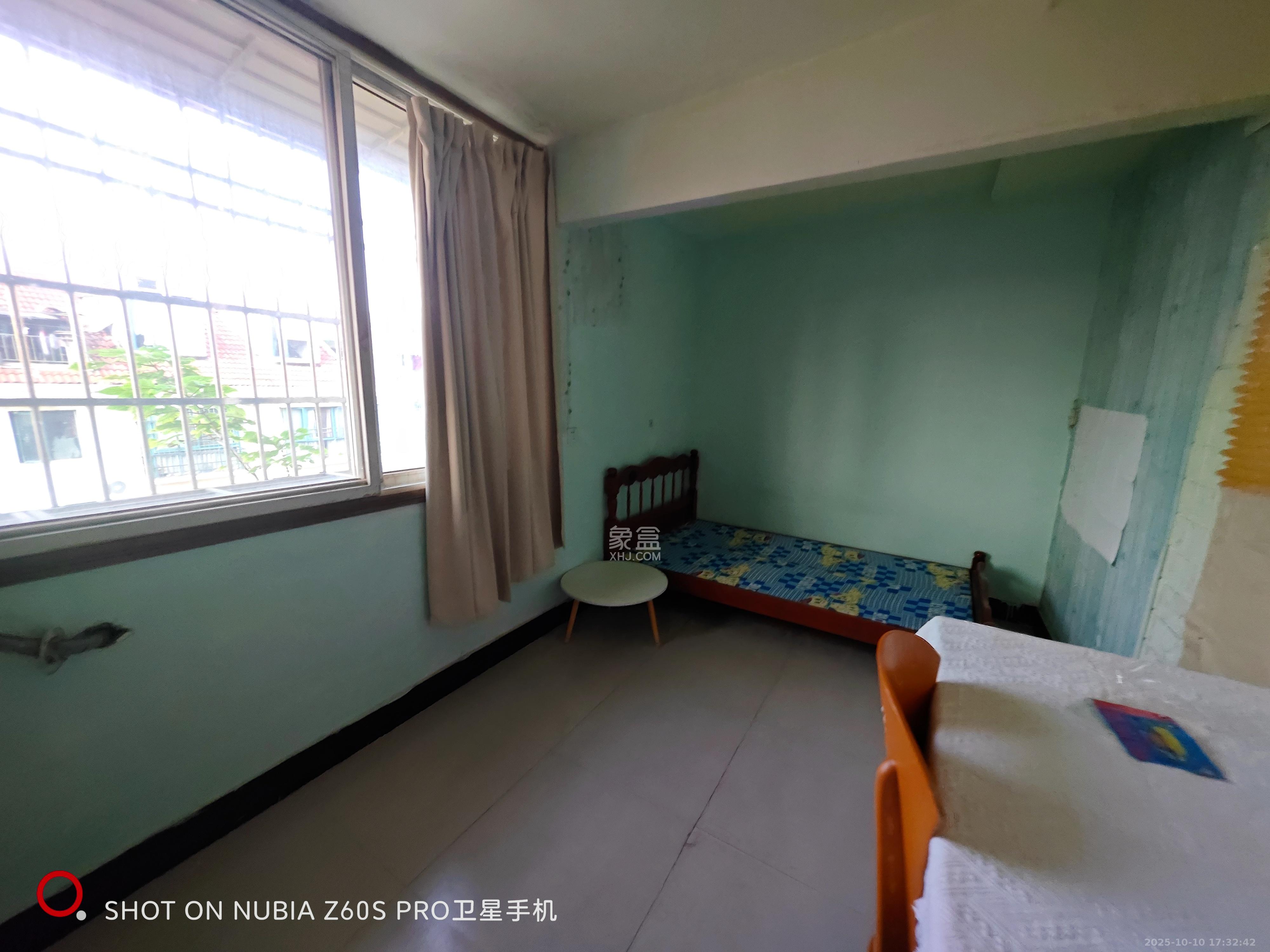 德政园  1室2厅1卫    1500.0元/月 德政园  1室2厅1卫    1500.0元/月室内图