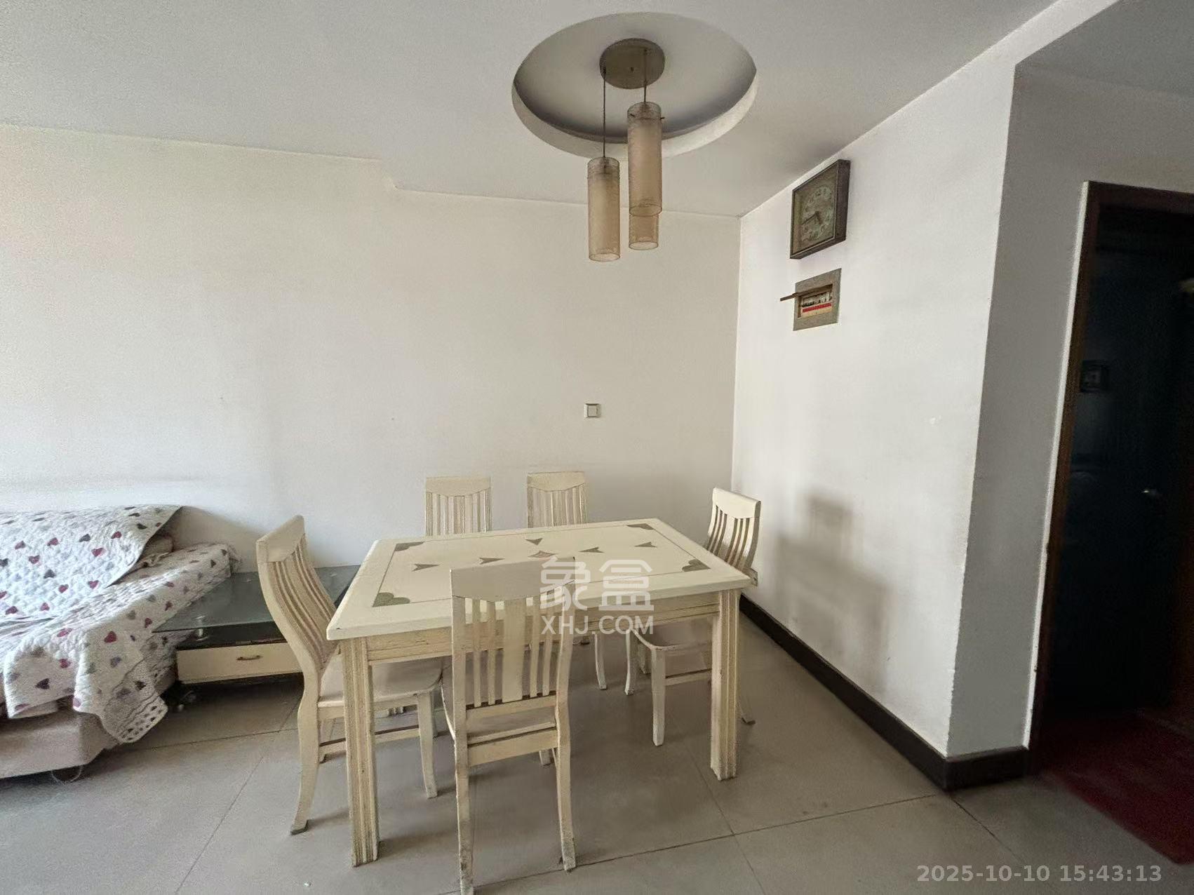 富绿新村  2室2厅1卫    1700.0元/月 富绿新村  2室2厅1卫    1700.0元/月室内图