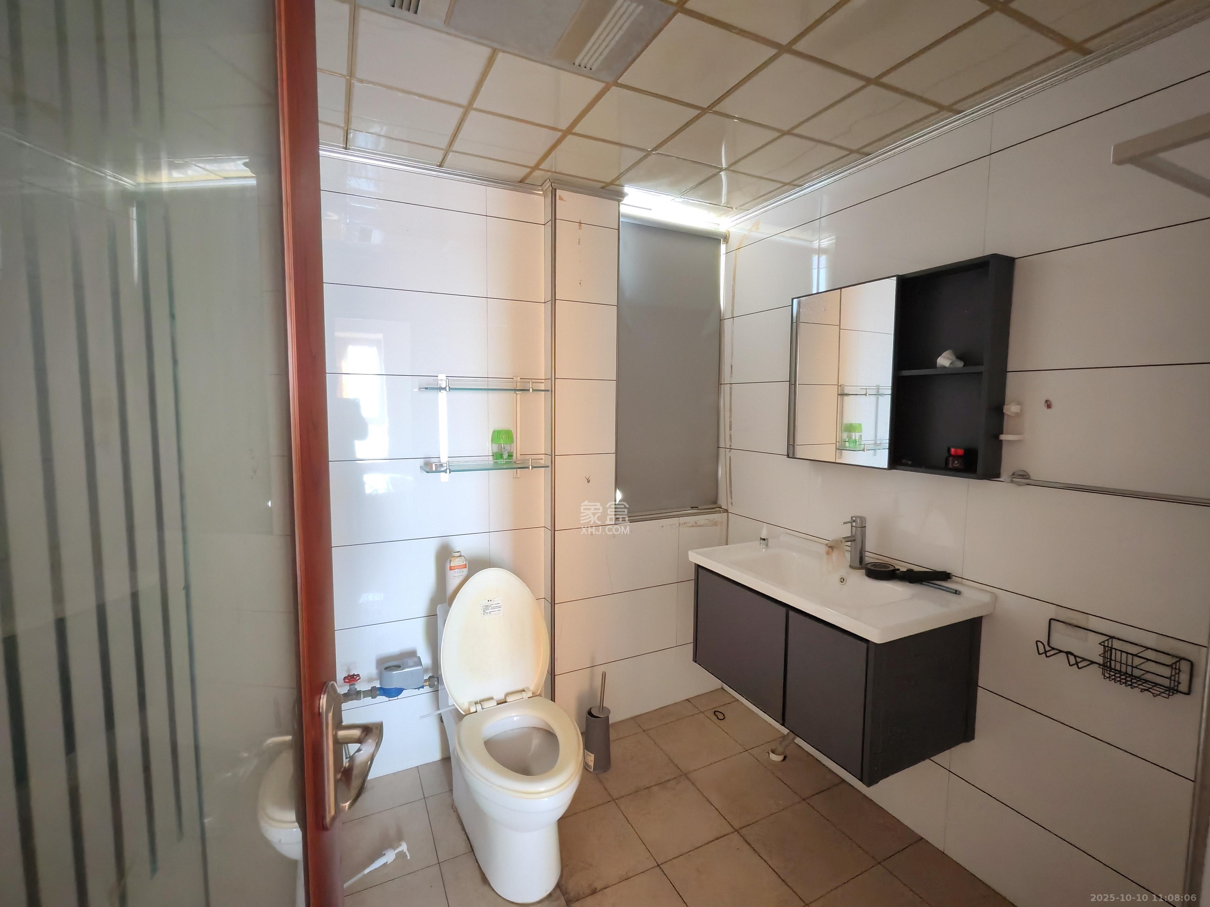 上河国际C区 3室2厅2卫 2900.0元/月 上河国际C区 3室2厅2卫 2900.0元/月室内图