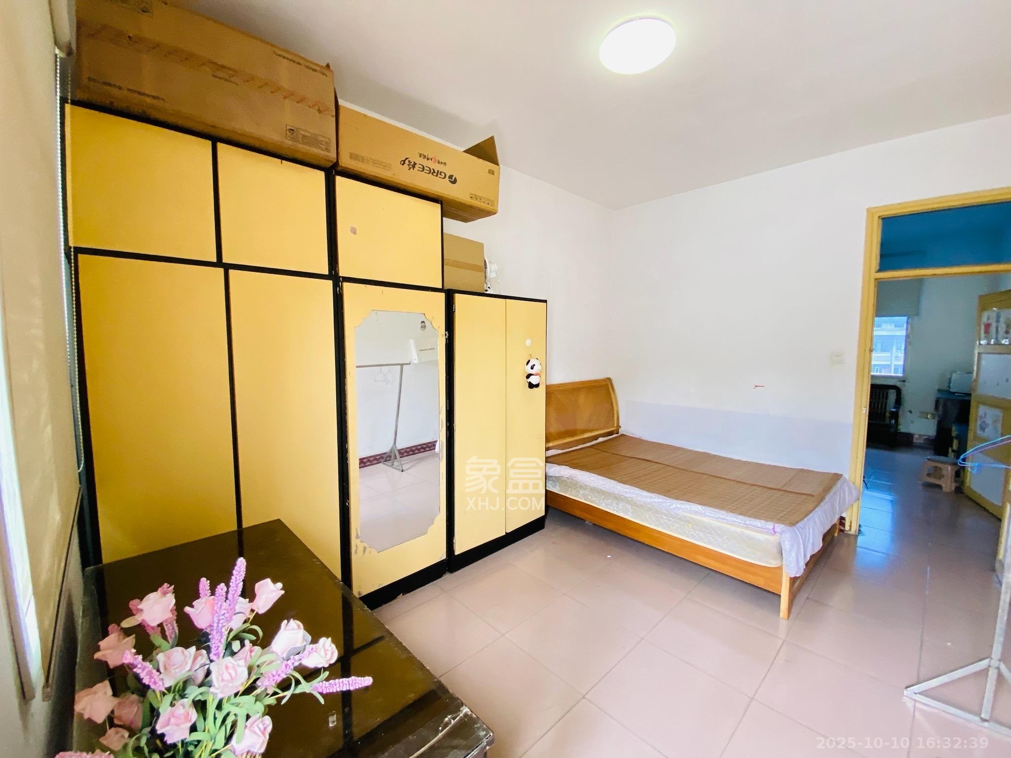 东瓜山一村送变电小区 1室1厅1卫 1200.0元/月 东瓜山一村送变电小区 1室1厅1卫 1200.0元/月室内图