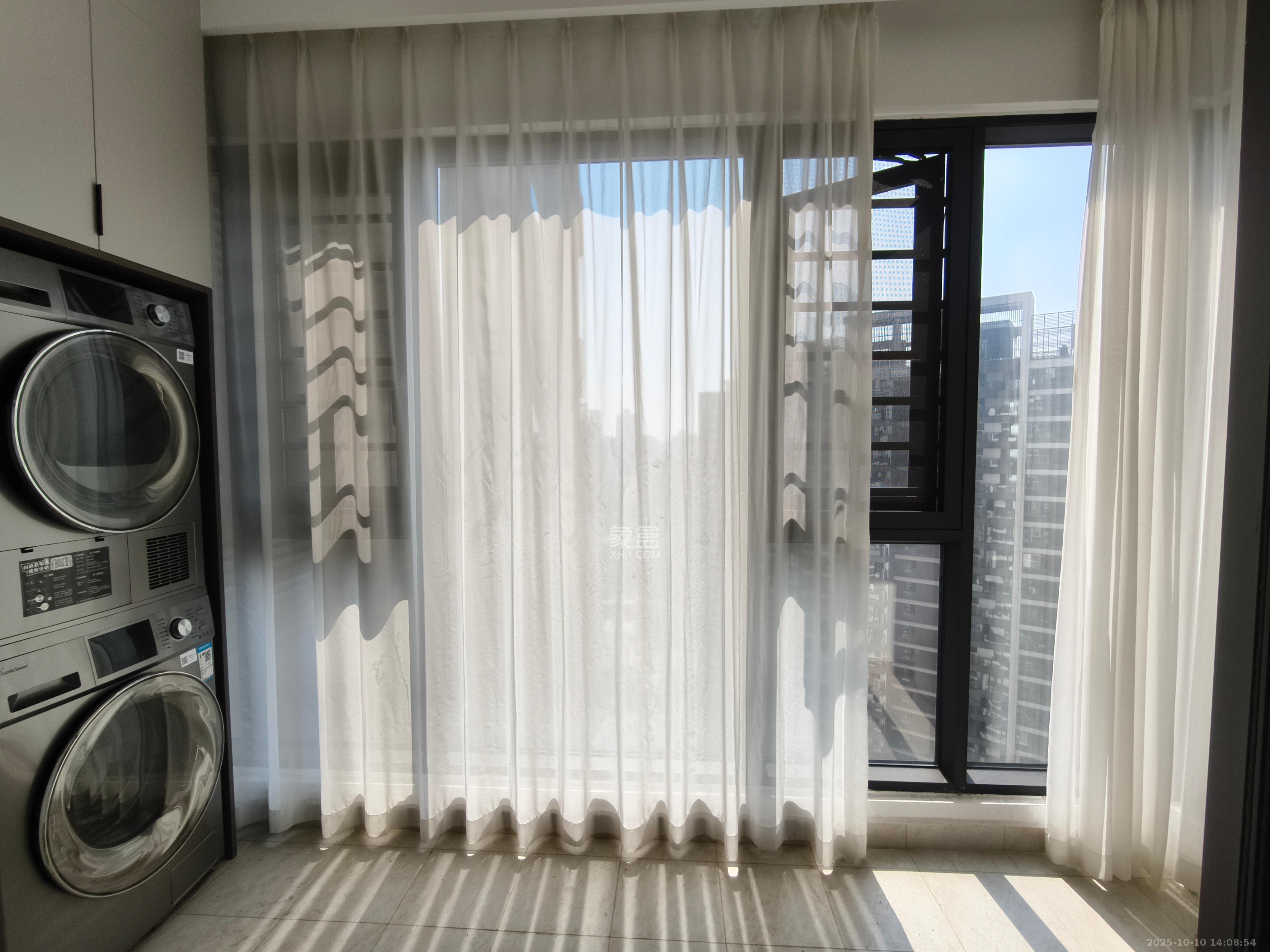 中欣楚天御府E区  3室2厅2卫    4000.0元/月室内图