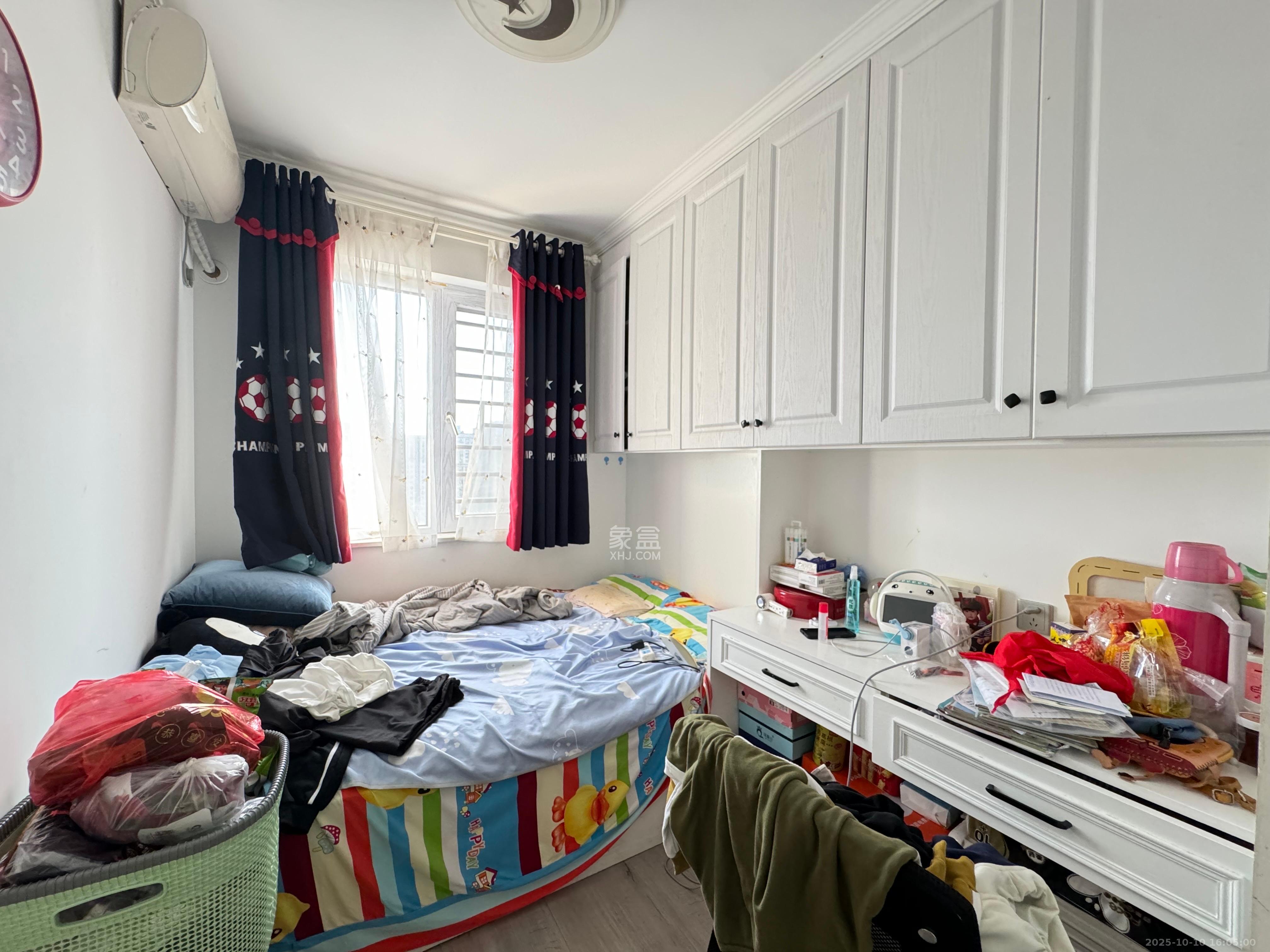 芙蓉万国城MOMA（卓越汇富苑）  4室2厅2卫    3200.0元/月室内图