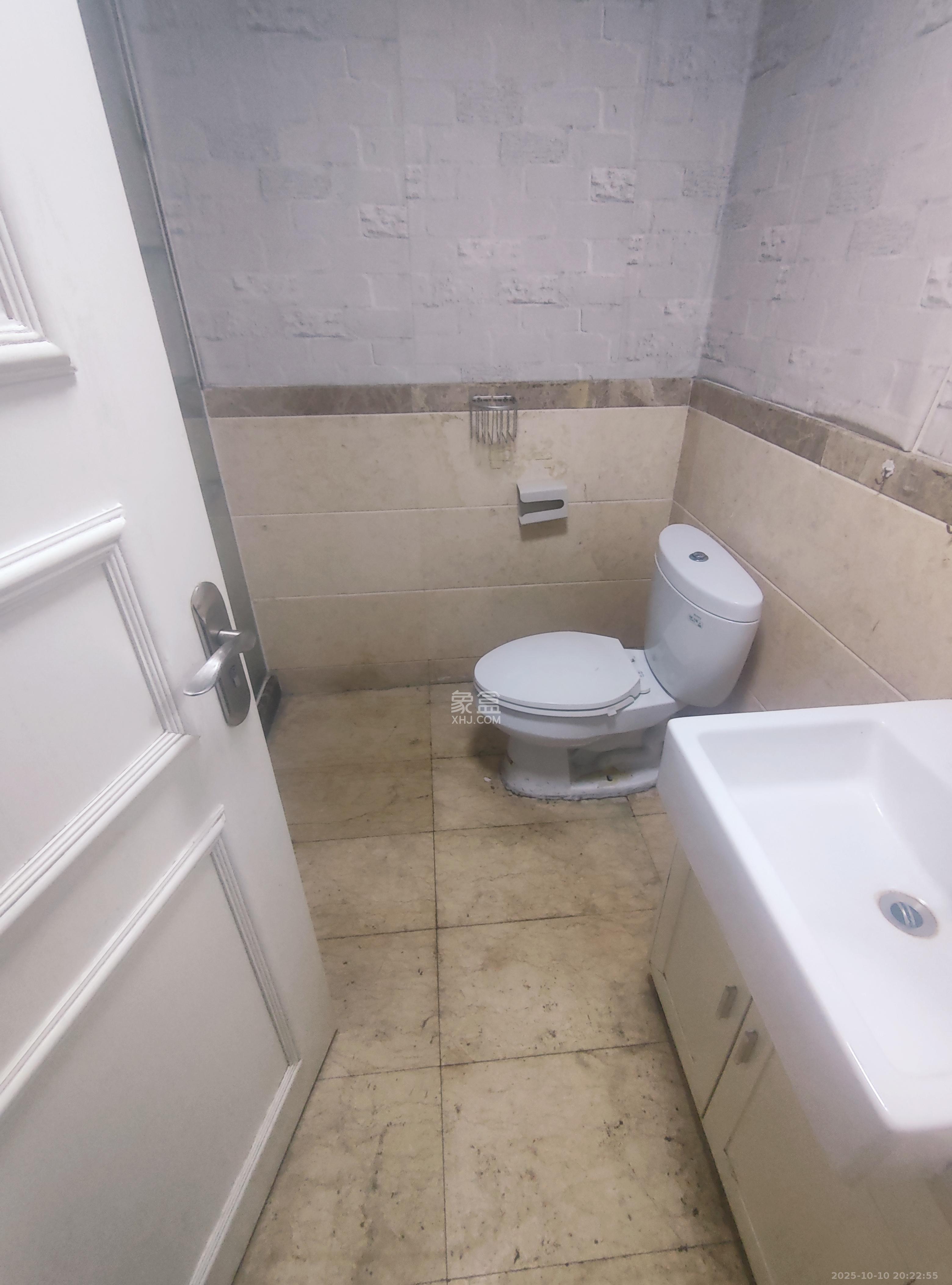 沁园春御院 1室1厅1卫 1500.0元/月 沁园春御院 1室1厅1卫 1500.0元/月室内图