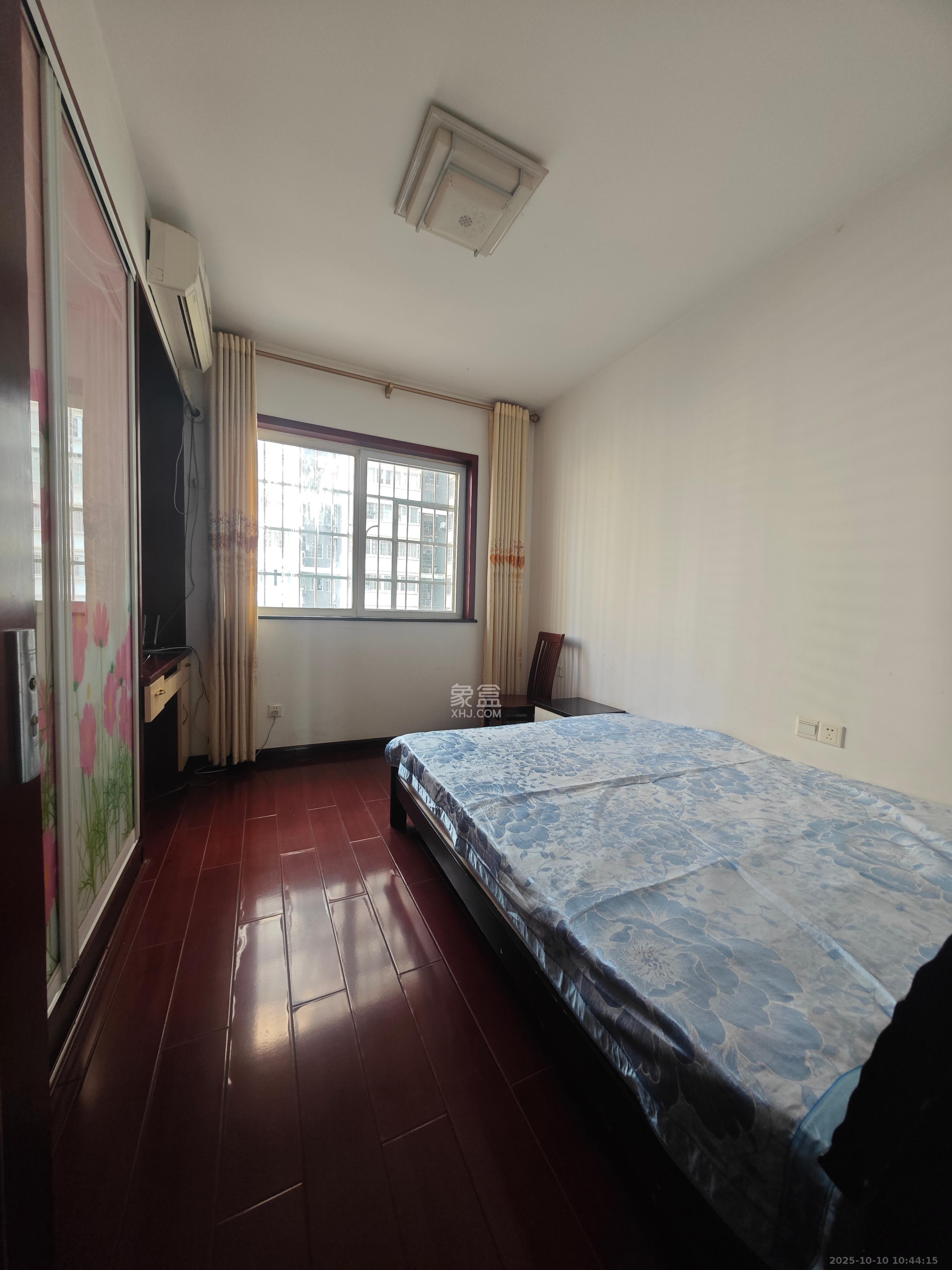 锦璨家园  3室2厅2卫    1800.0元/月室内图