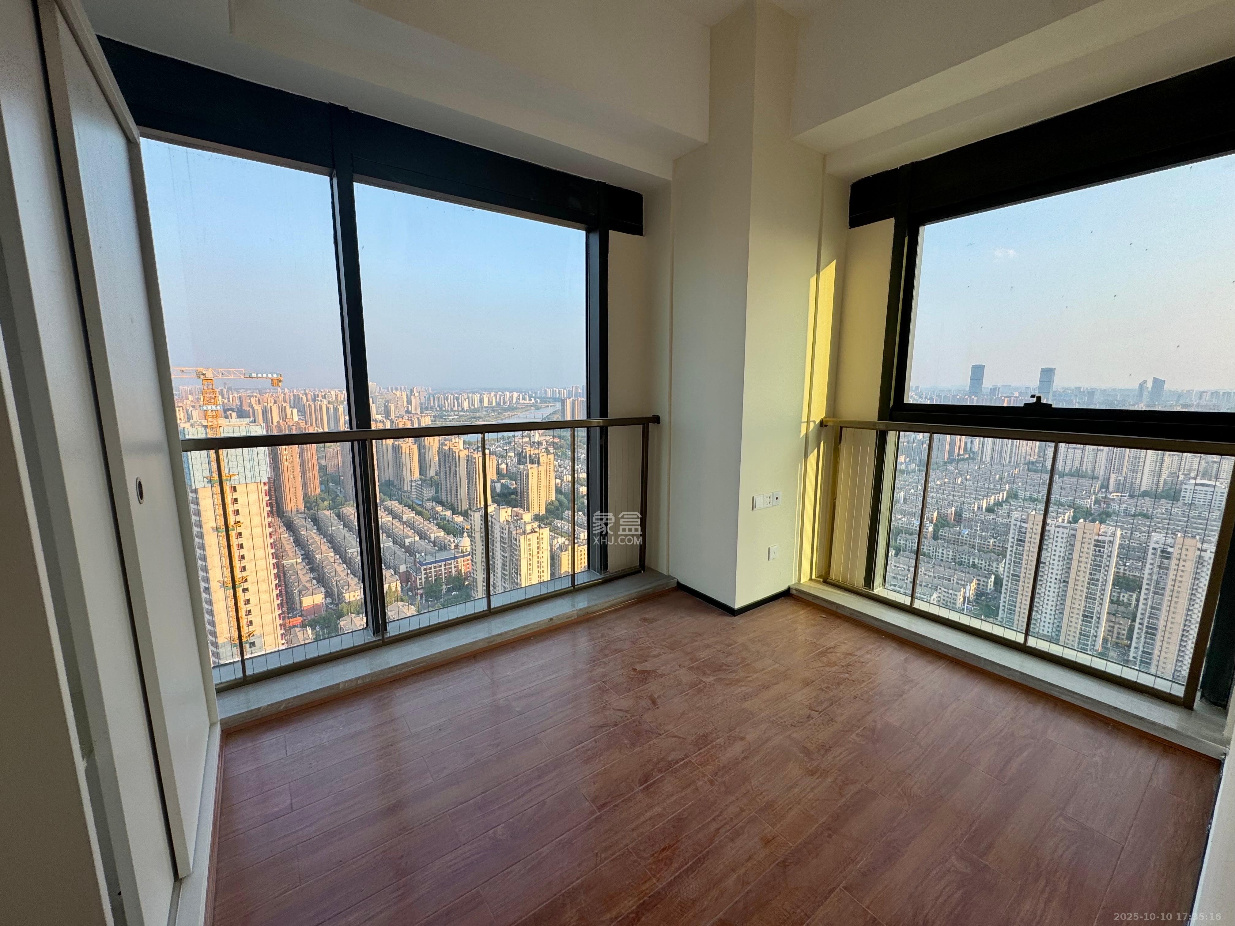 恒大珺悦府  3室2厅1卫    3000.0元/月