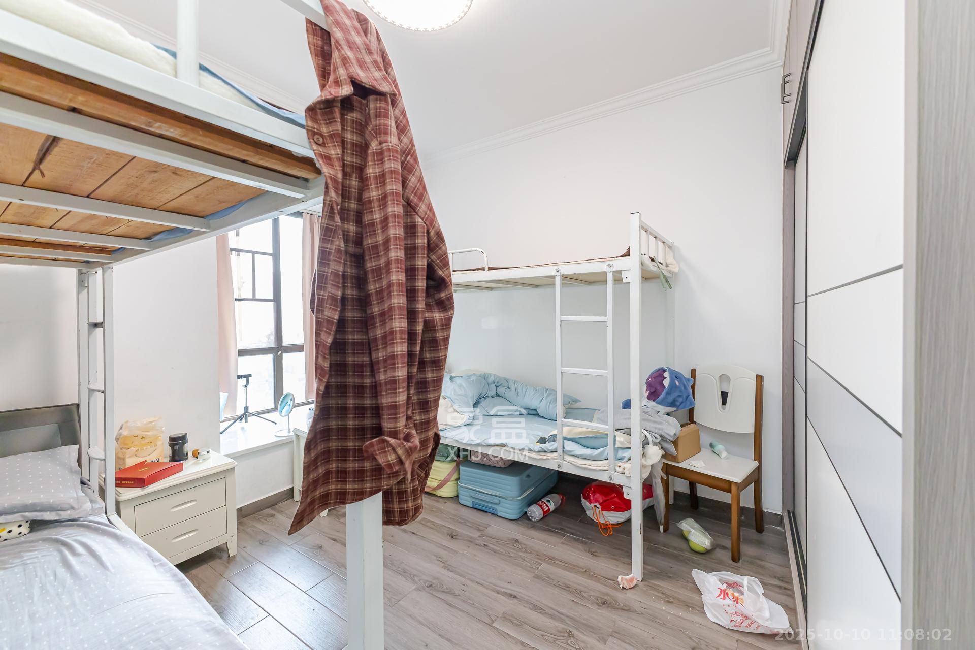 润和滨江府  1室0厅0卫    95.0万卧室