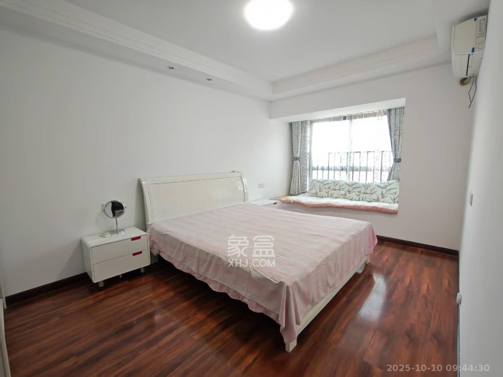 绿地中央广场 3室2厅1卫 2800.0元/月 绿地中央广场 3室2厅1卫 2800.0元/月室内图