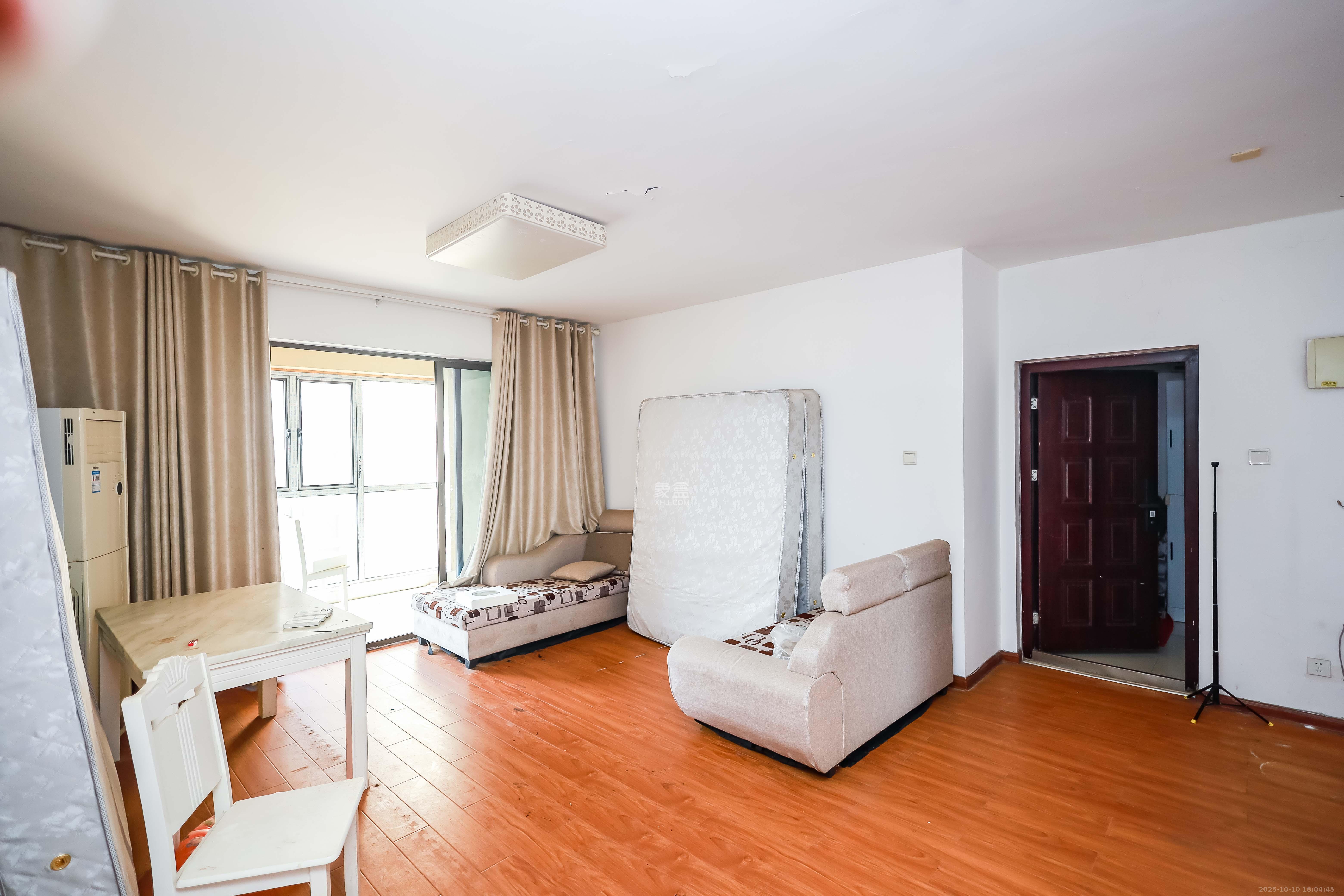 奥克斯缔壹城  4室2厅2卫    128.0万