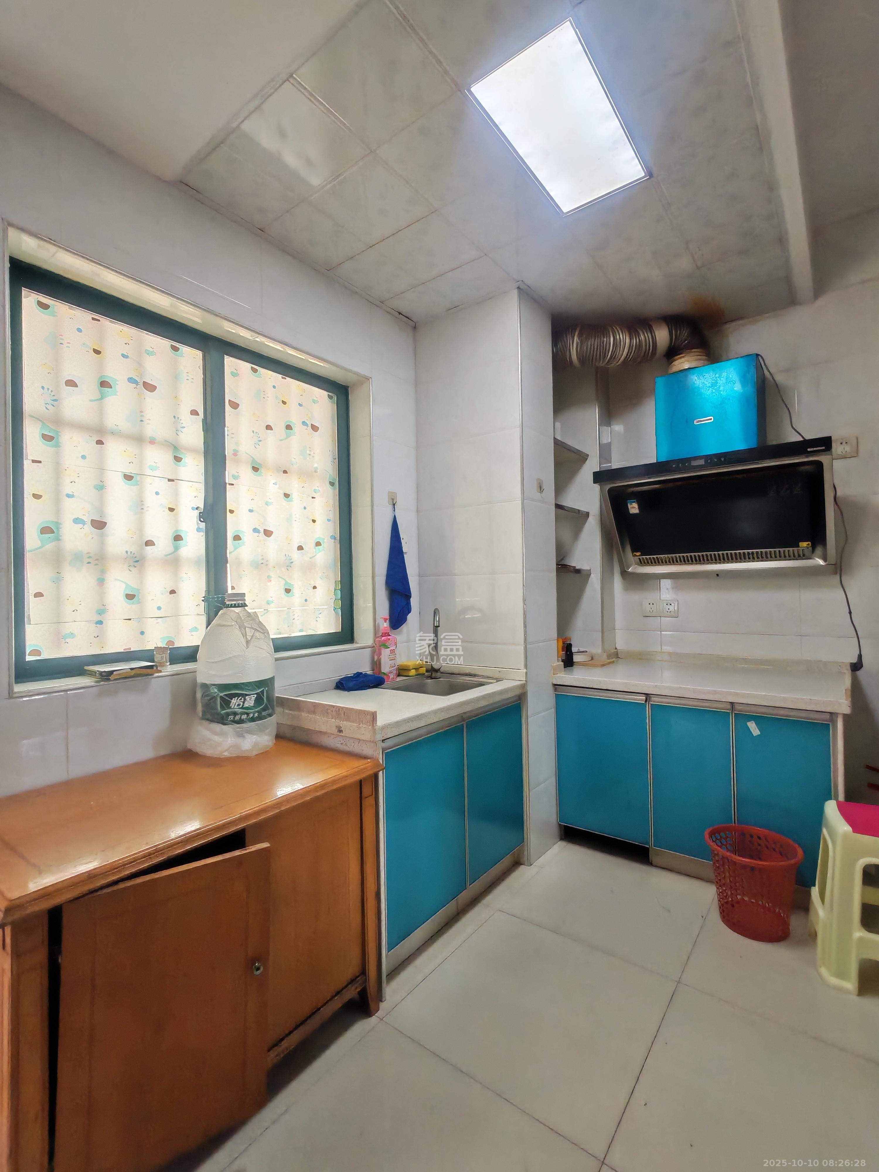 华天LOHO小镇  1室1厅1卫    1000.0元/月室内图