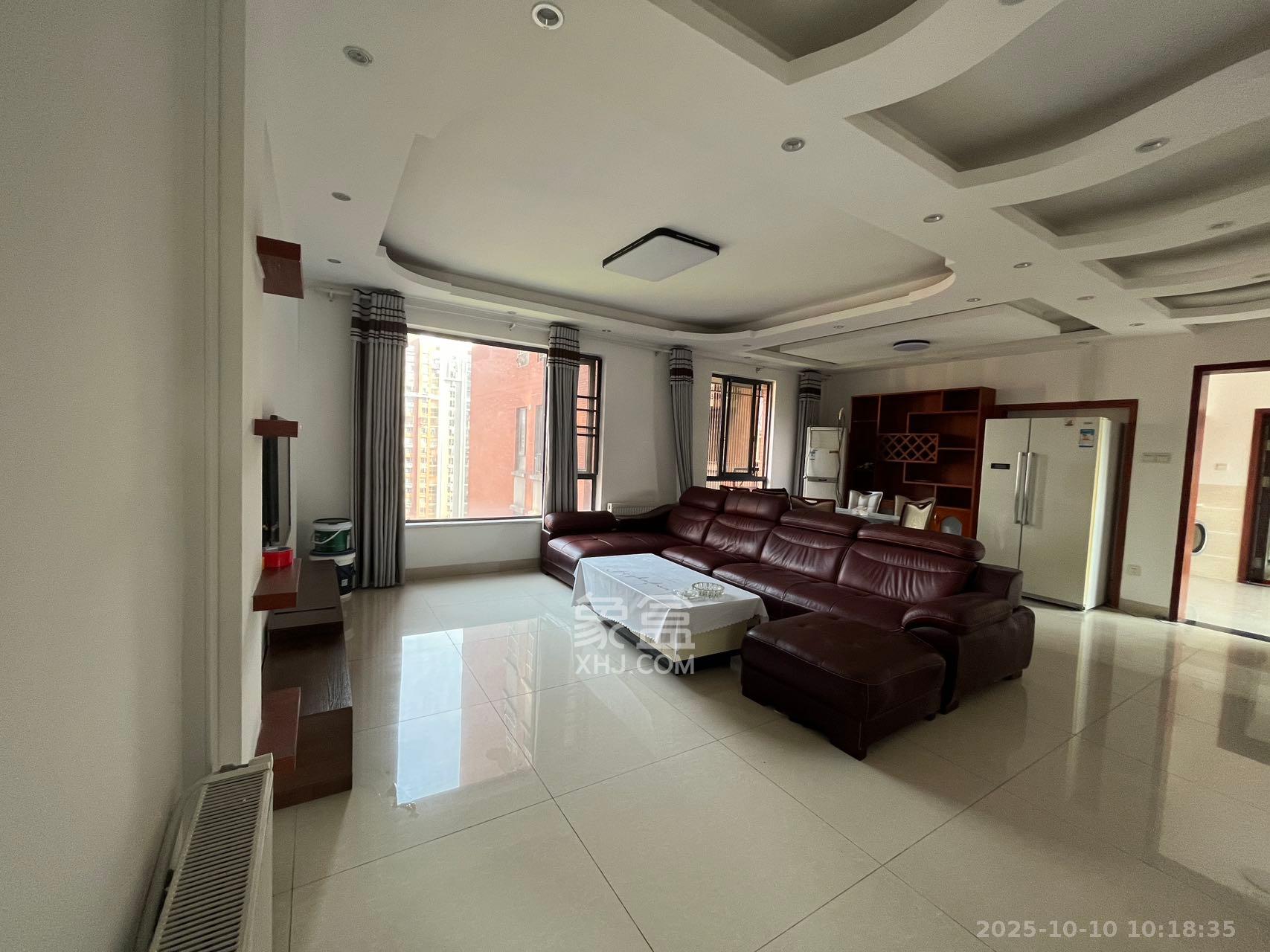 华润凤凰城二期  3室2厅1卫    2100.0元/月 华润凤凰城二期  3室2厅1卫    2100.0元/月