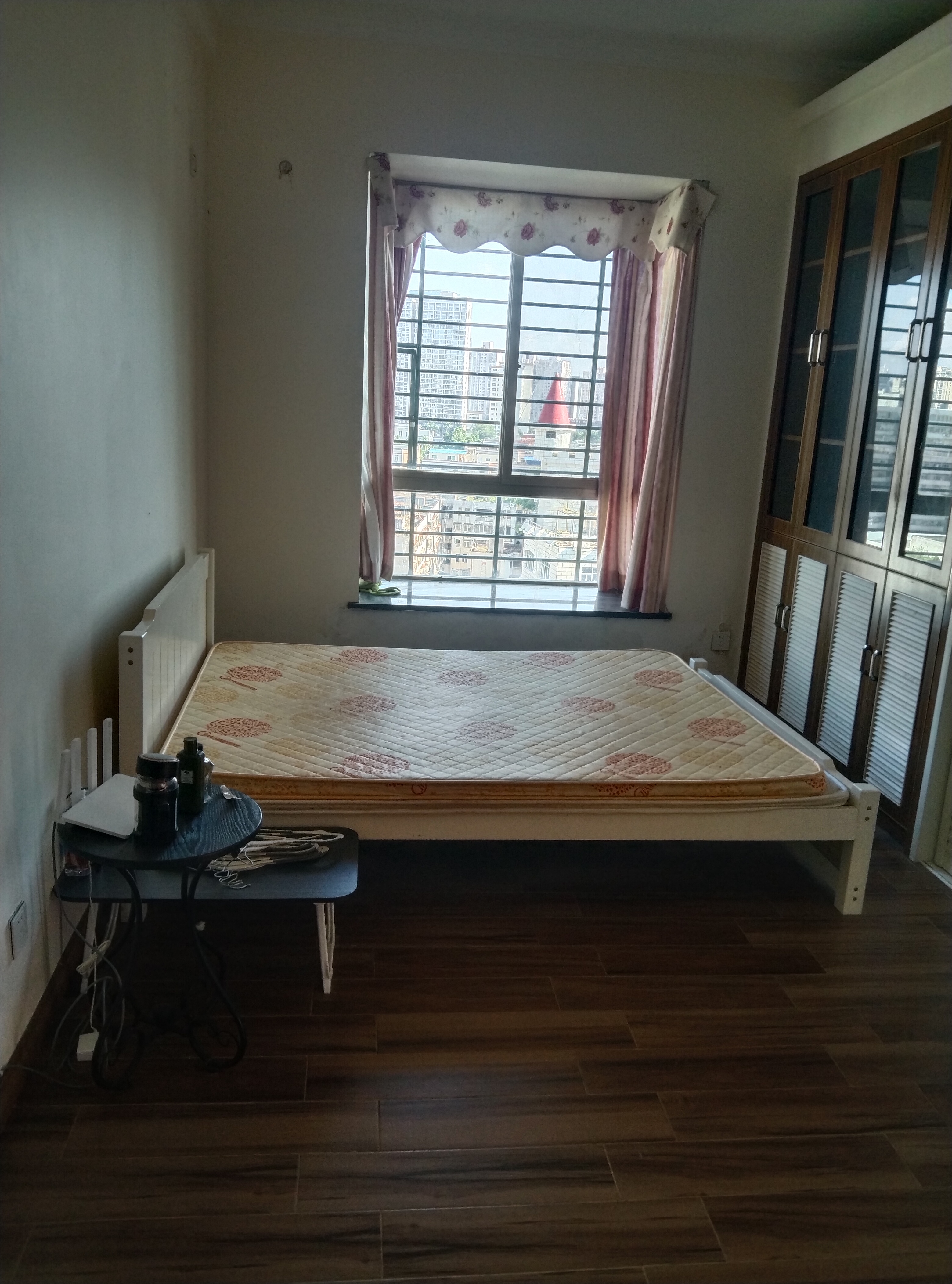 福隆公寓 4室2厅2卫 3000.0元/月 福隆公寓 4室2厅2卫 3000.0元/月室内图