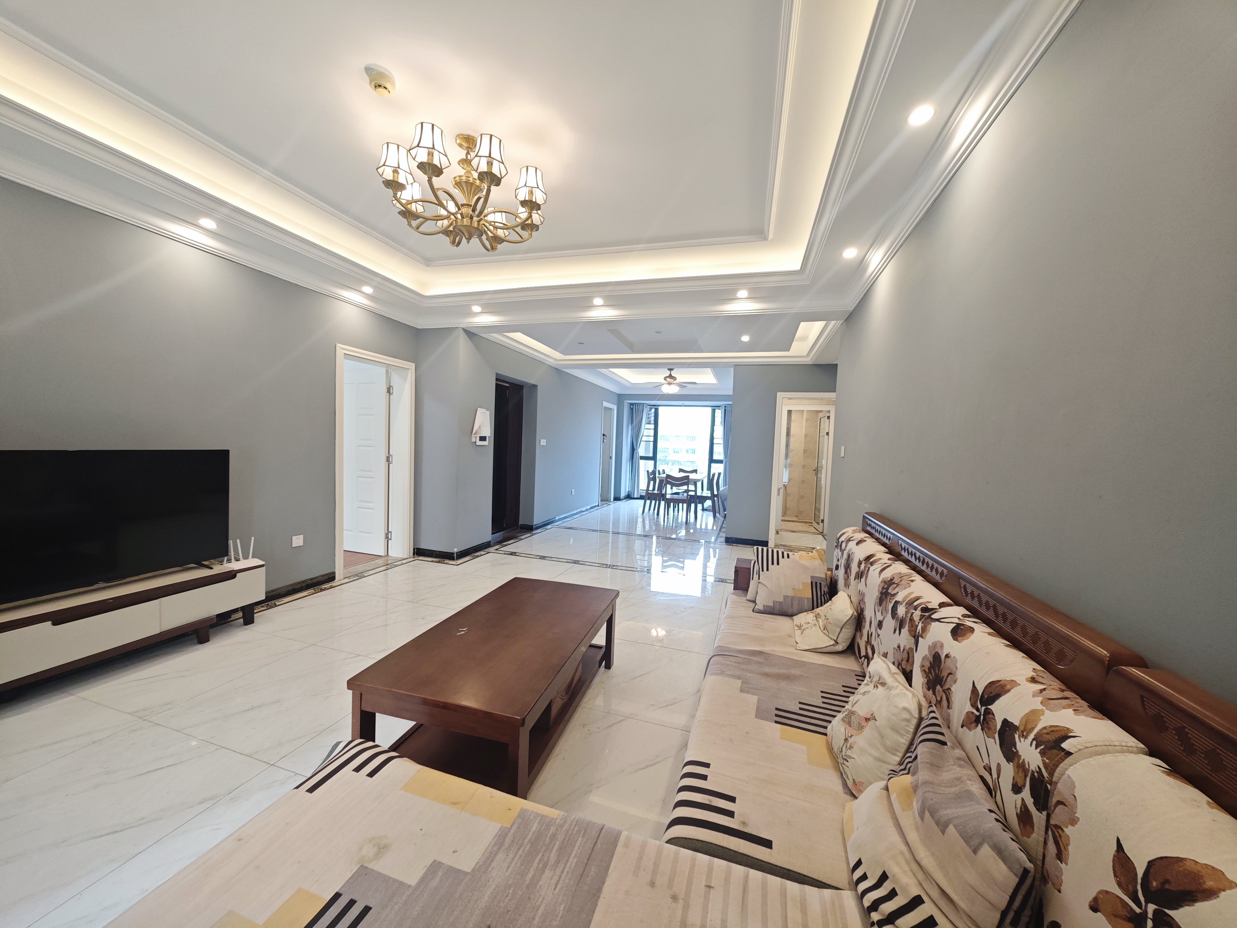 海航豪庭北苑  3室2厅2卫    5000.0元/月室内图