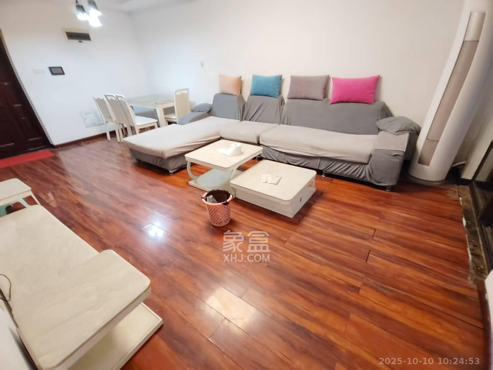 绿地中央广场  3室2厅1卫    2600.0元/月 绿地中央广场  3室2厅1卫    2600.0元/月室内图