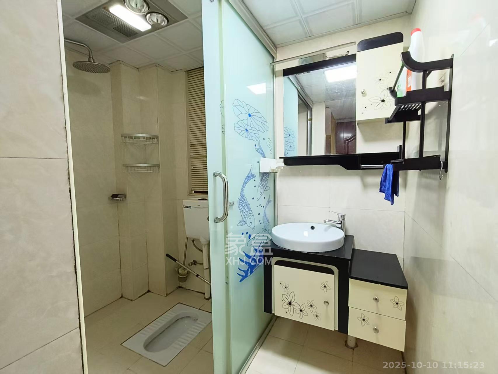 恒生碧水龙庭  3室2厅1卫    2000.0元/月室内图