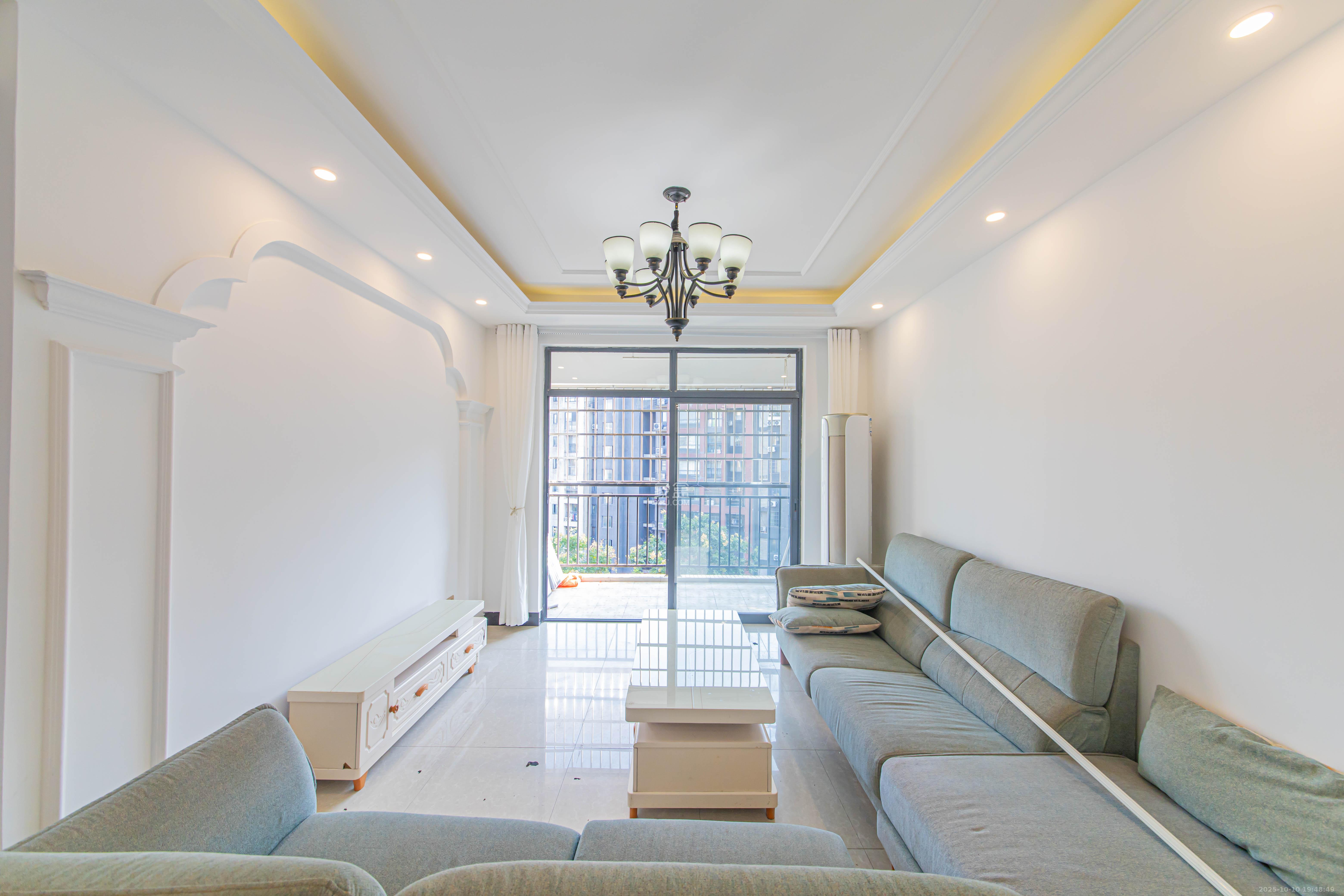 中信文化广场(中信新城二期)  2室2厅1卫    65.8万 中信文化广场(中信新城二期)  2室2厅1卫    65.8万