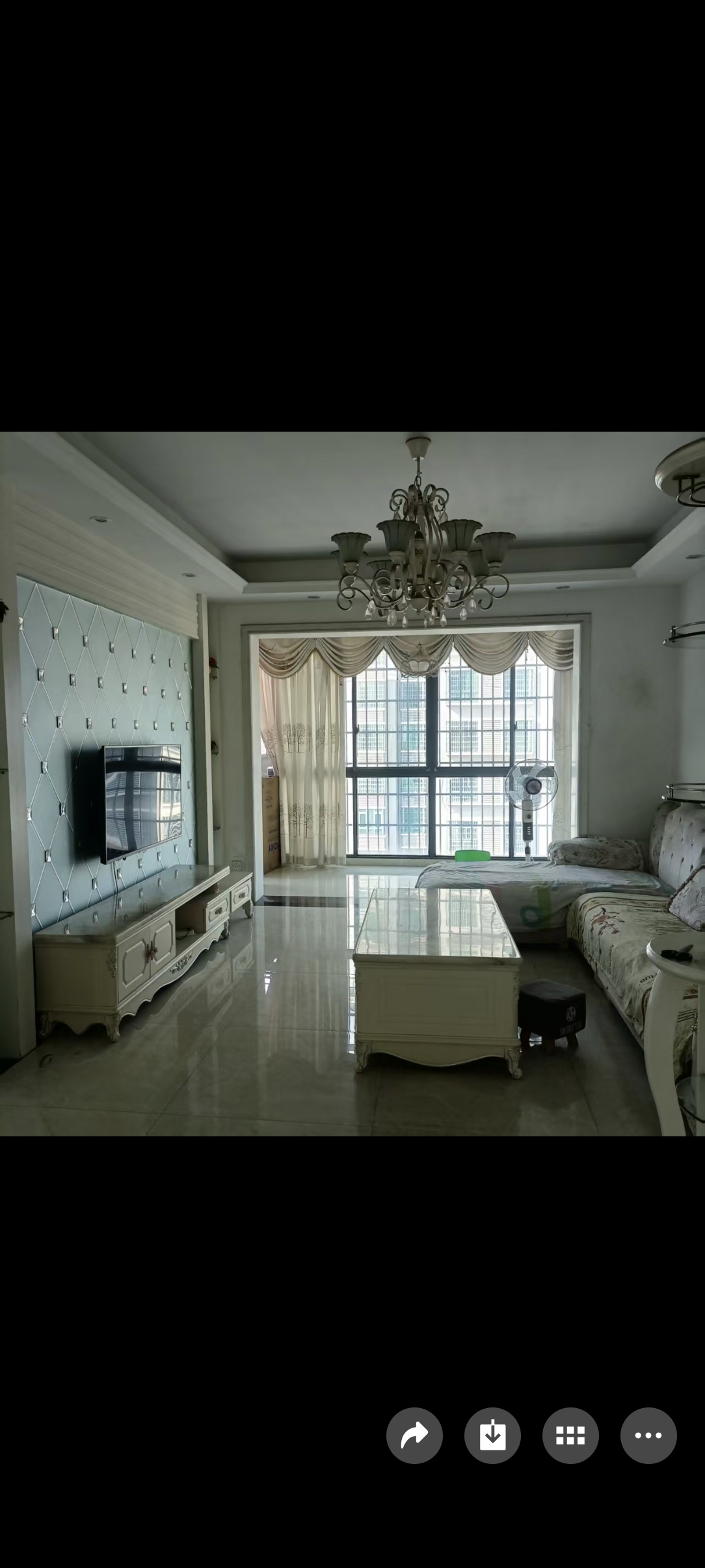 紫御华府  3室2厅2卫    2300.0元/月室内图