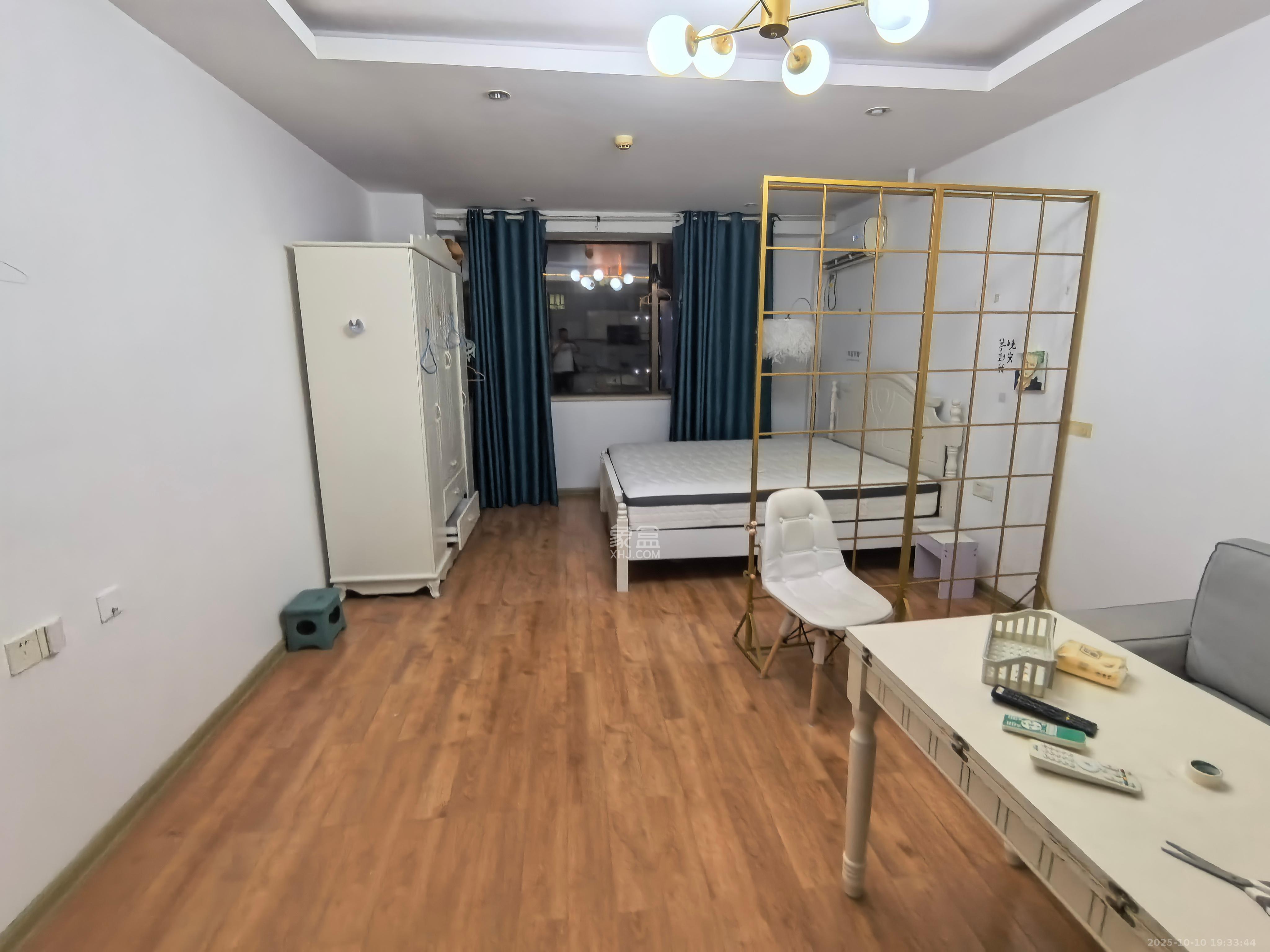 昊天大厦  1室1厅1卫    2000.0元/月室内图