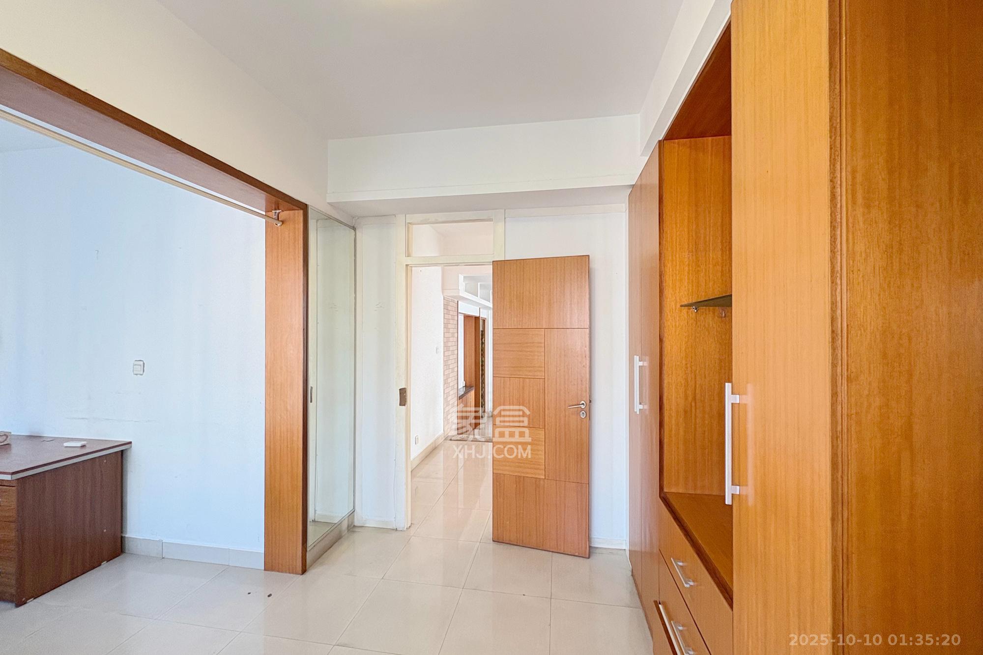 梦泽园  4室2厅1卫    220.0万其他