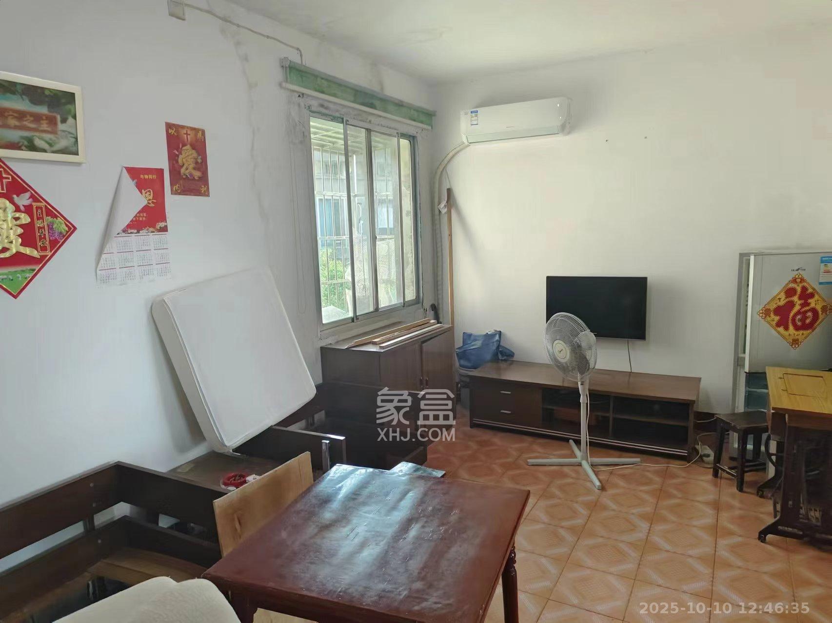 东瓜山二村  2室1厅1卫    1100.0元/月 东瓜山二村  2室1厅1卫    1100.0元/月