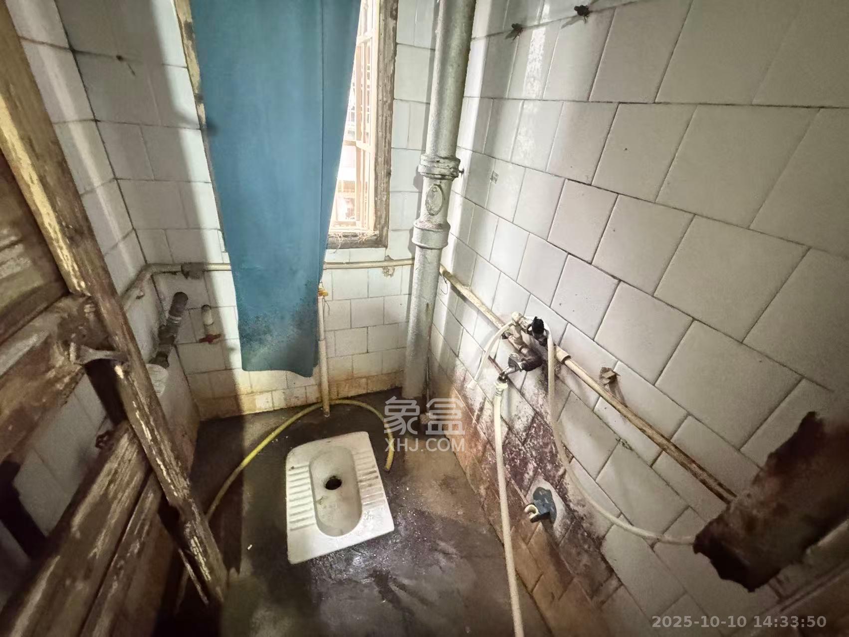 三兴公寓(三兴小区)  2室1厅1卫    1500.0元/月 三兴公寓(三兴小区)  2室1厅1卫    1500.0元/月室内图