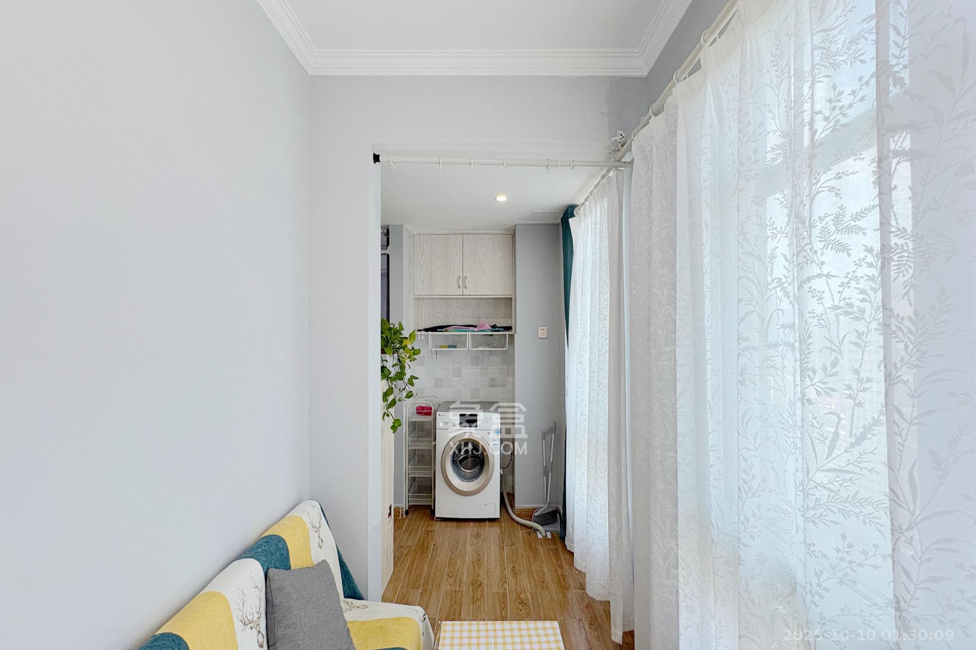 湘域城邦(湘域国际中心) 1室1厅1卫 68.0万 湘域城邦(湘域国际中心) 1室1厅1卫 68.0万卧室