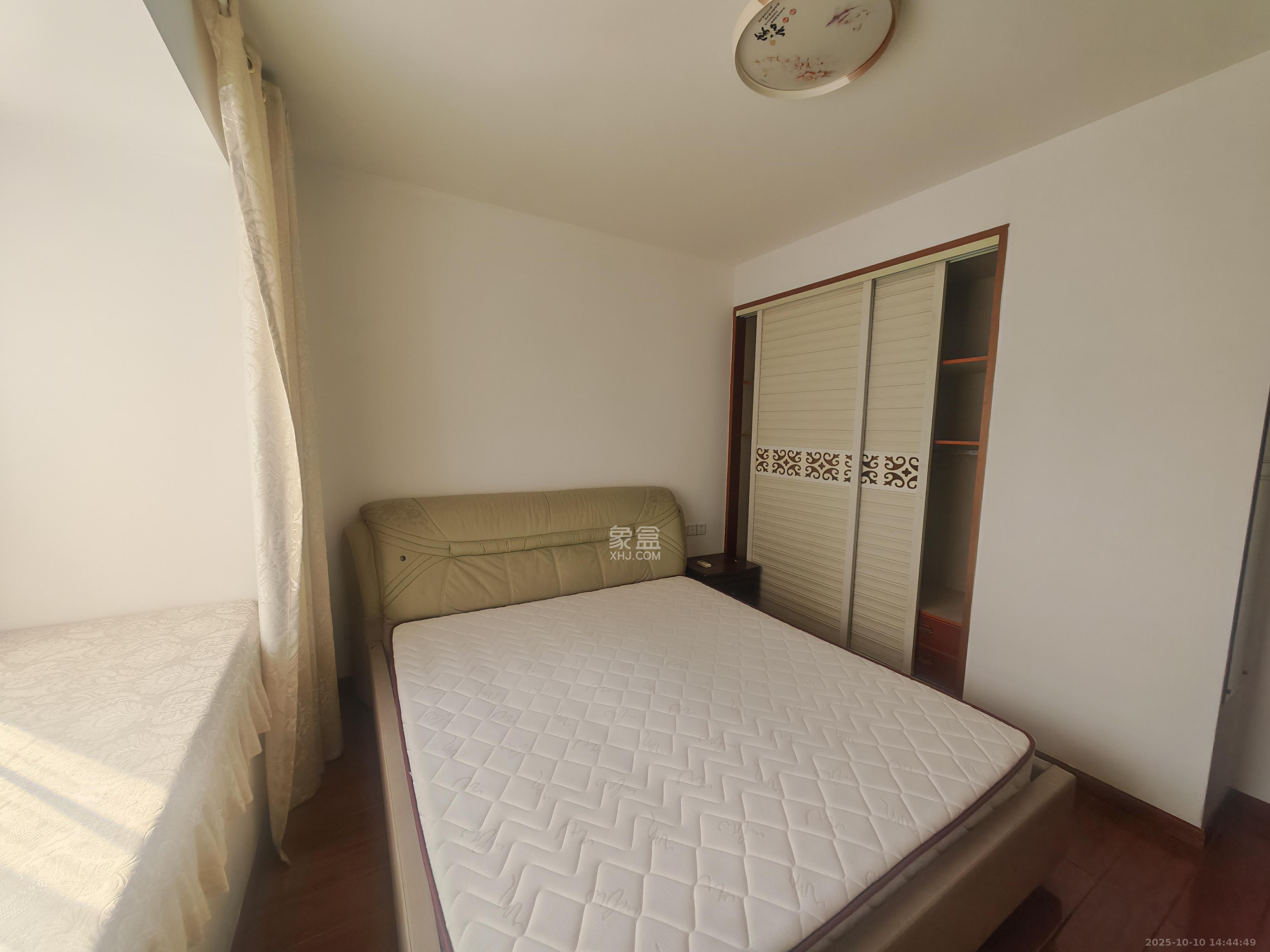 锦湘国际星城三期（锦绣苑）  2室2厅1卫    2300.0元/月室内图