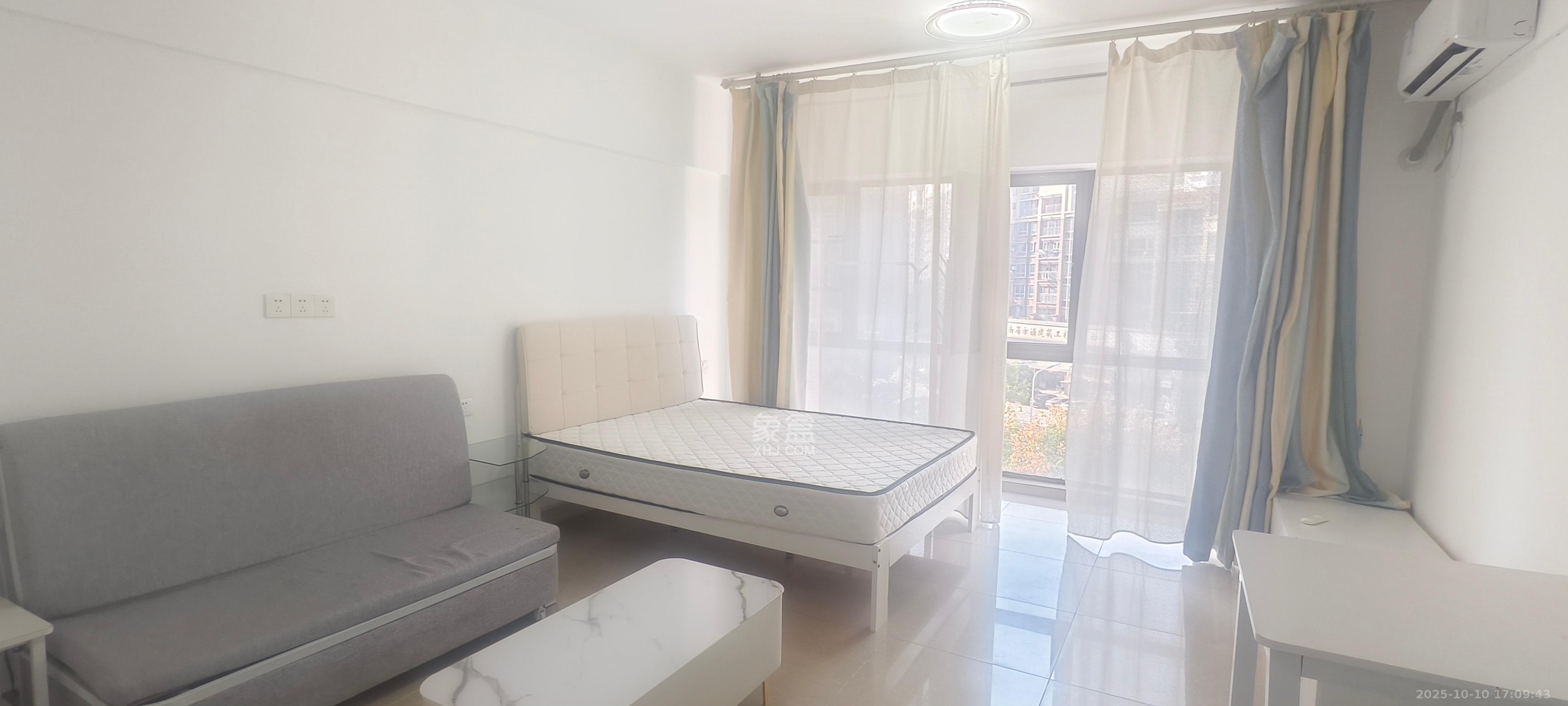 鑫远玲珑  1室1厅1卫    1350.0元/月 鑫远玲珑  1室1厅1卫    1350.0元/月室内图