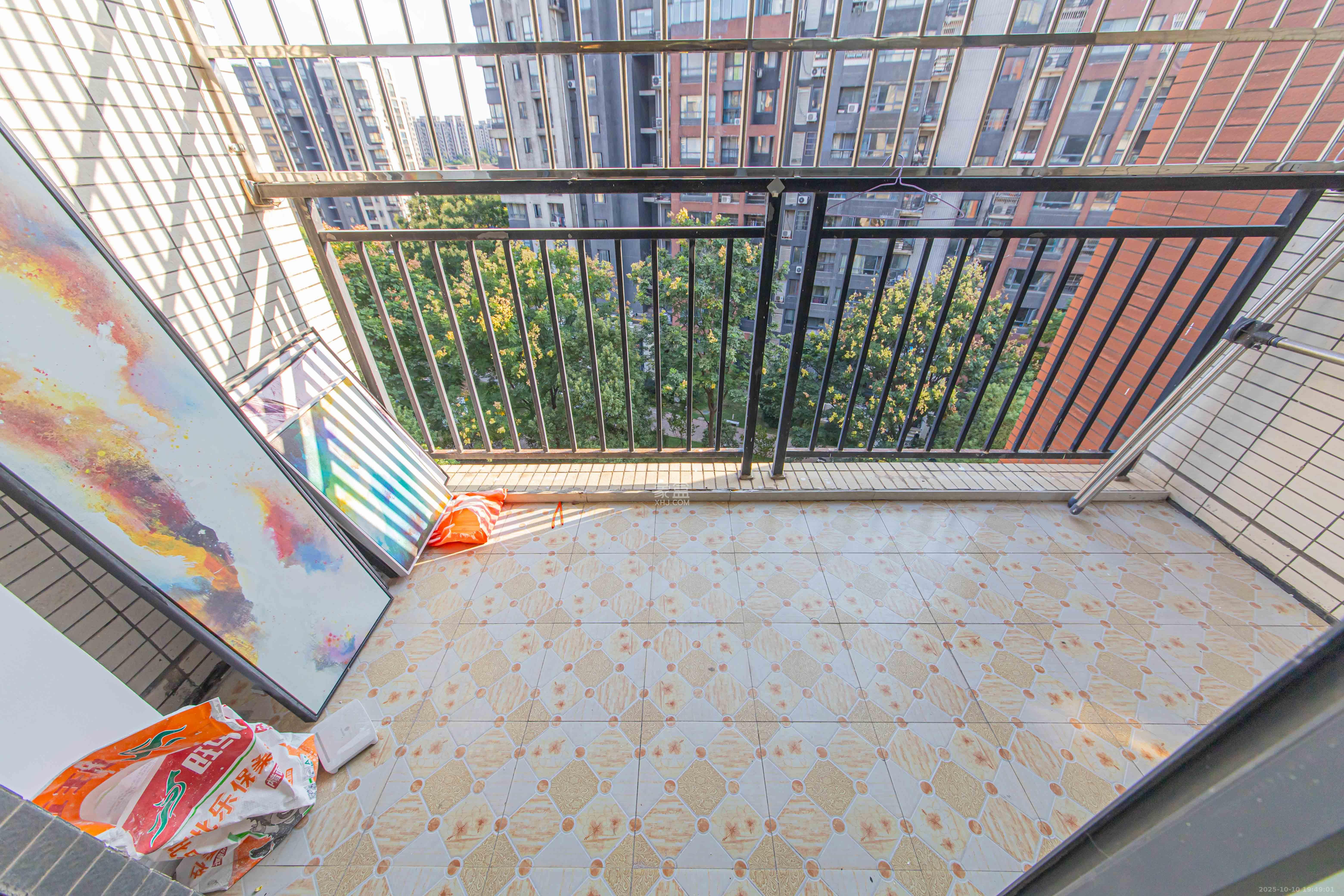 中信文化广场（中信新城二期）  2室2厅1卫    65.8万阳台