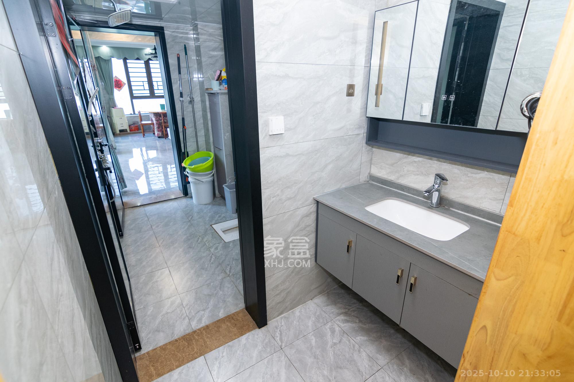 高域自然城 4室2厅2卫 145.0万 高域自然城 4室2厅2卫 145.0万卫生间