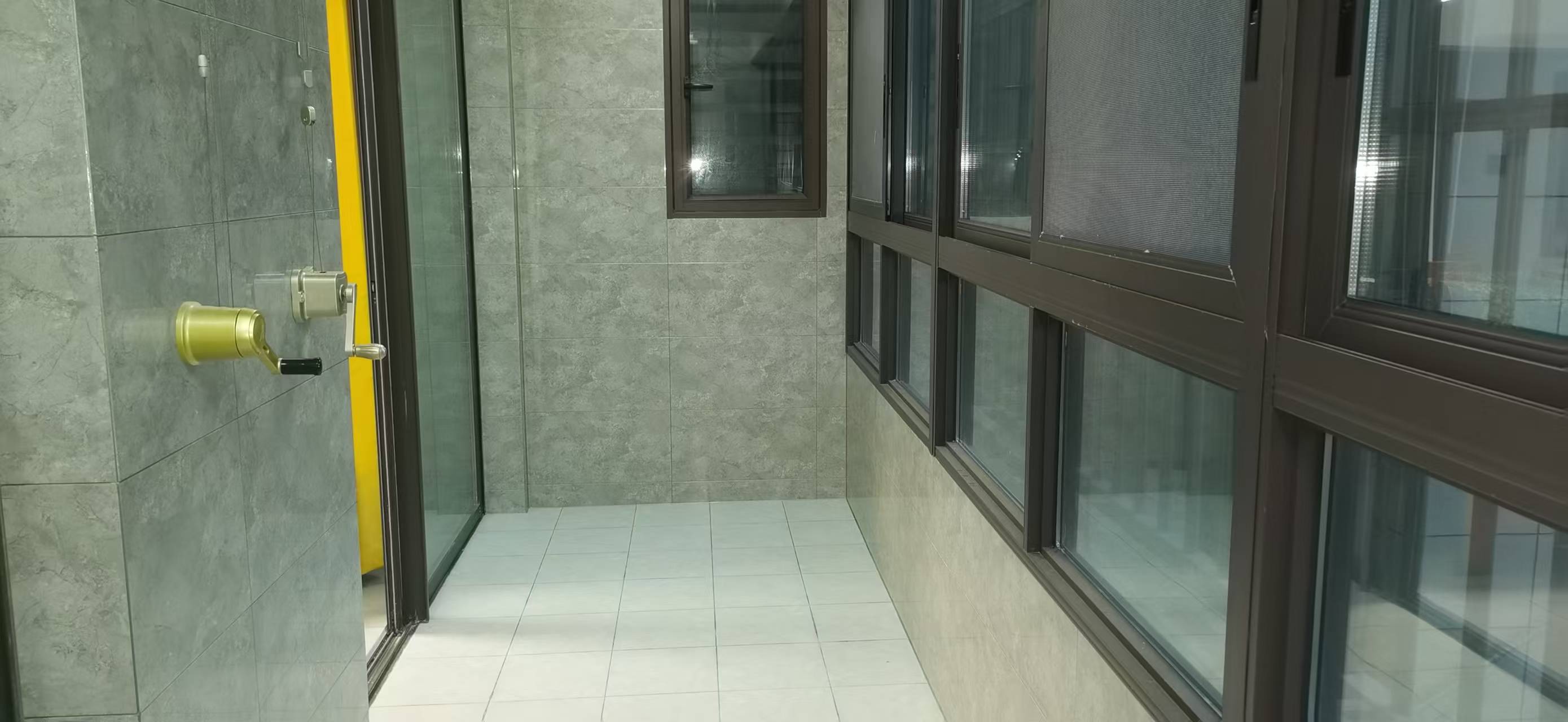 绿地海德公馆  4室2厅2卫    4500.0元/月室内图